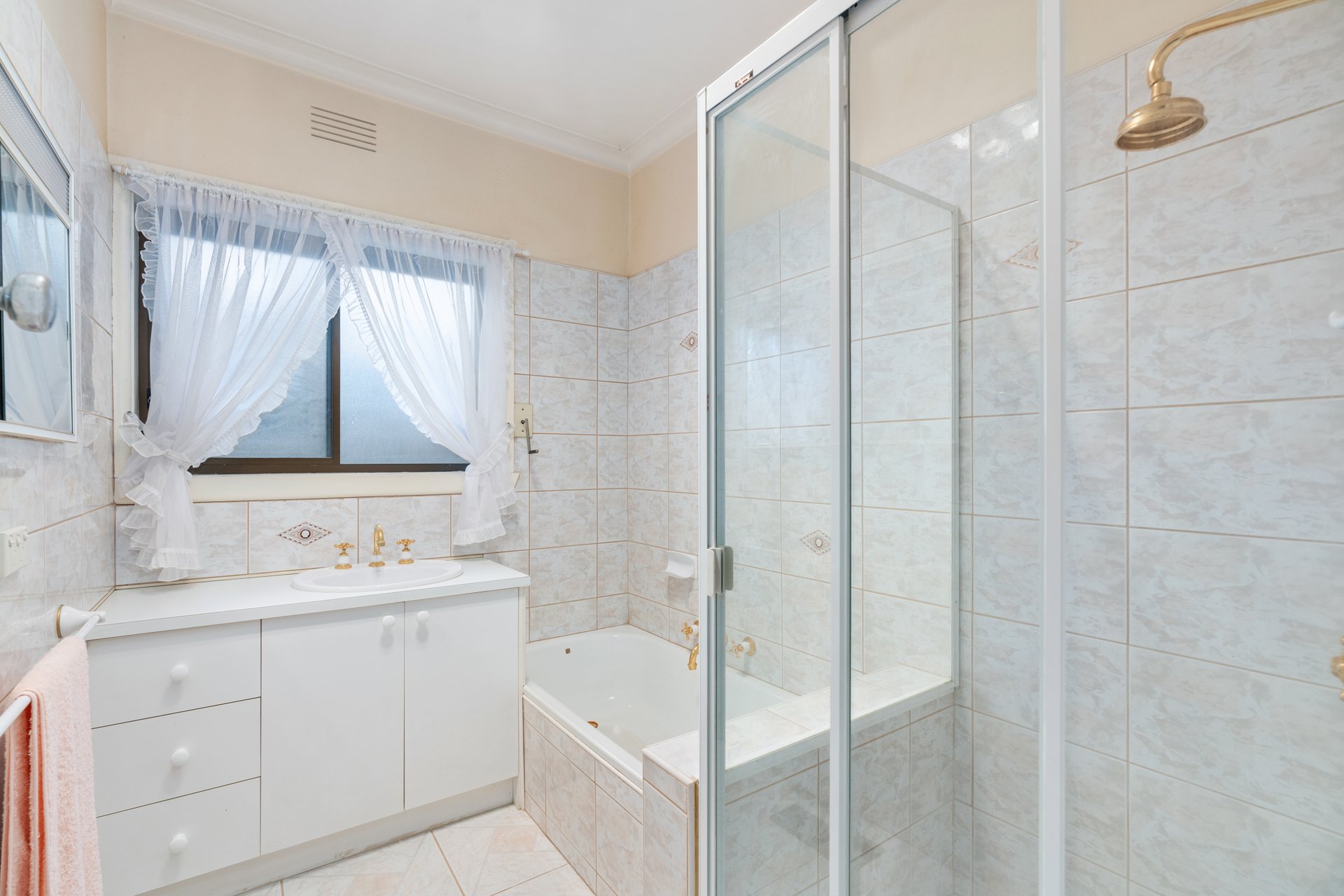 Property Gallery Thumbnail 4