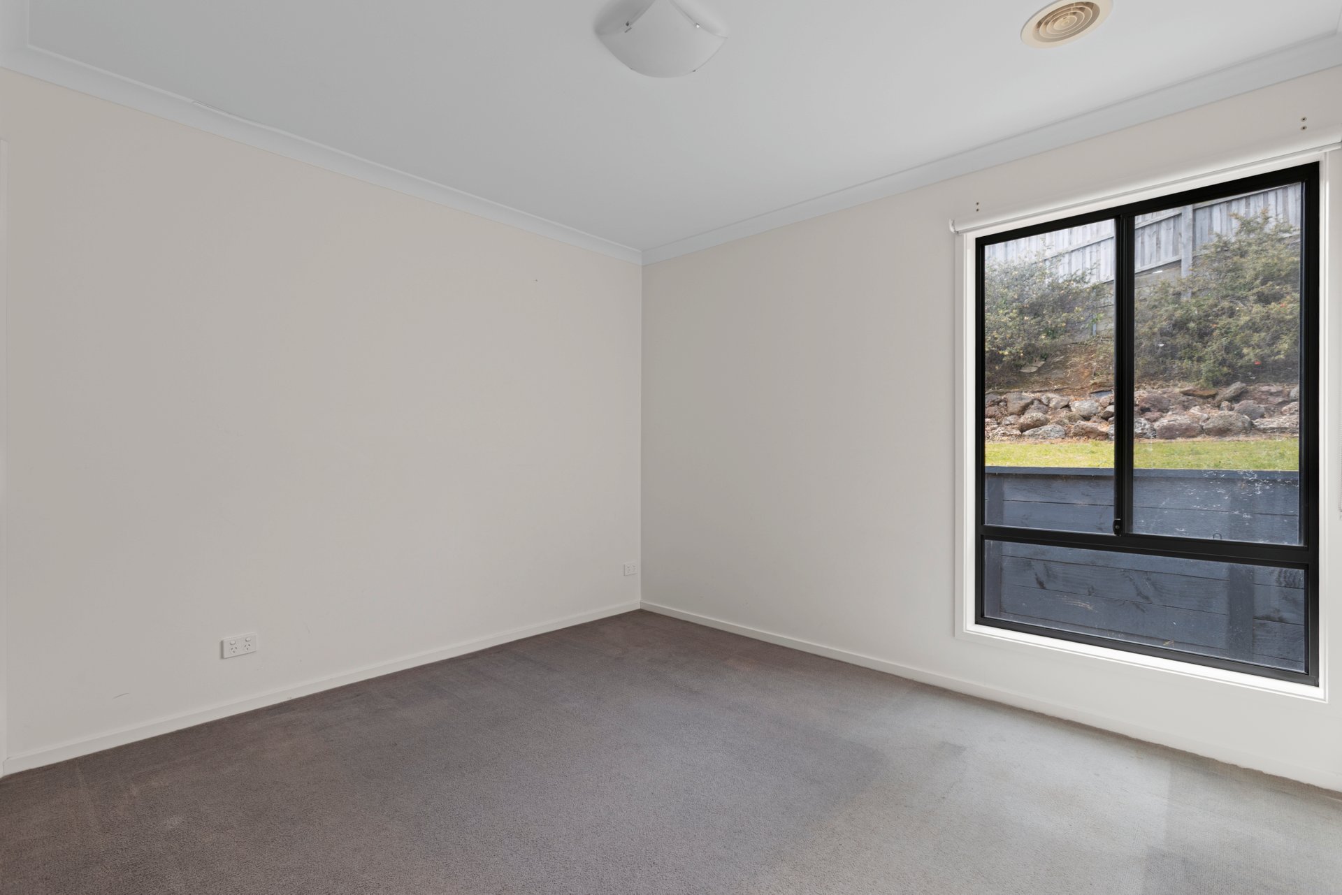 102 Province Boulevard, Highton image 15