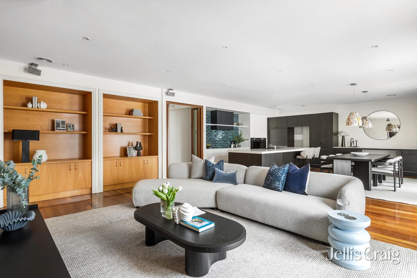 102 Rowena Parade, Richmond image 3