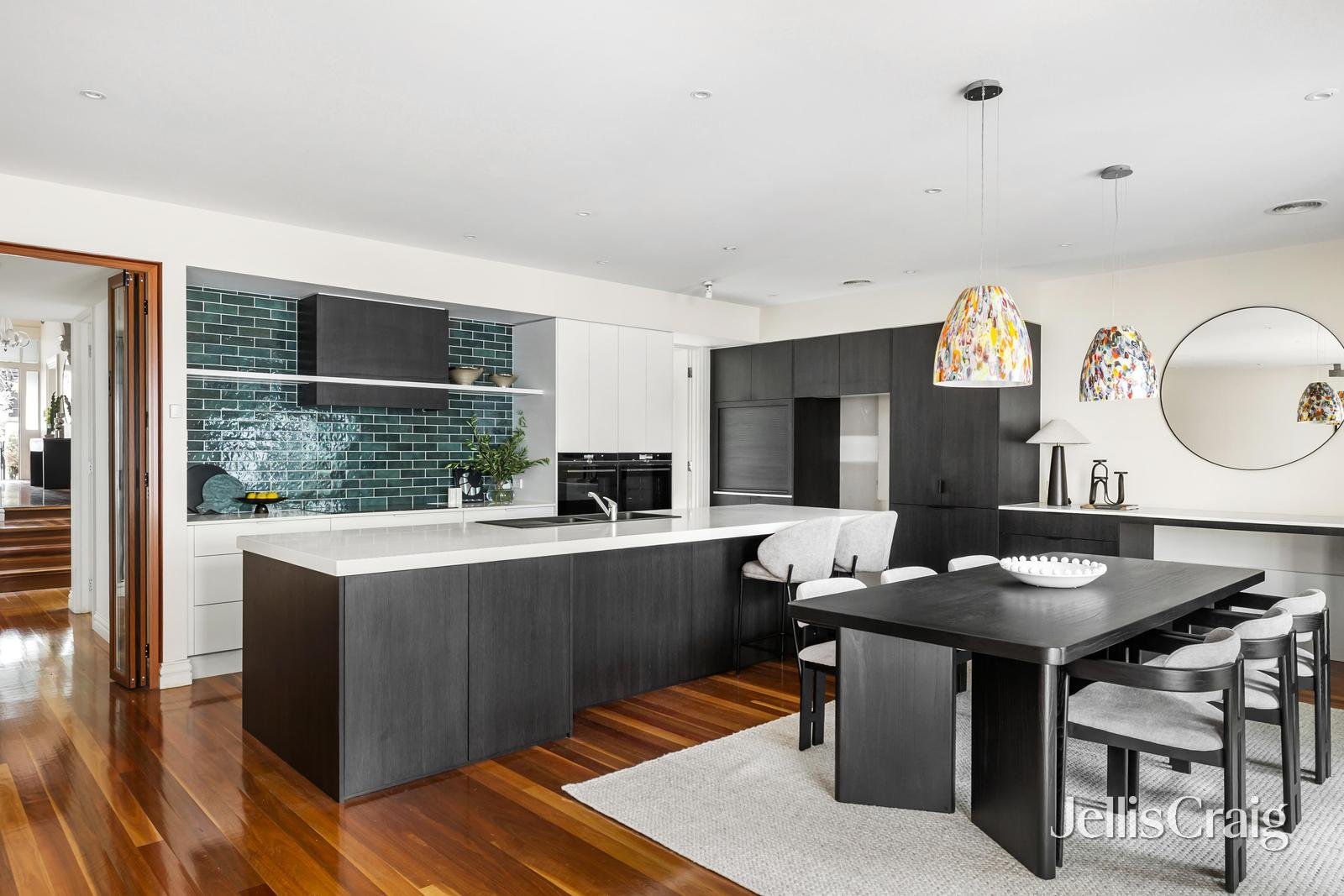 102 Rowena Parade, Richmond image 4