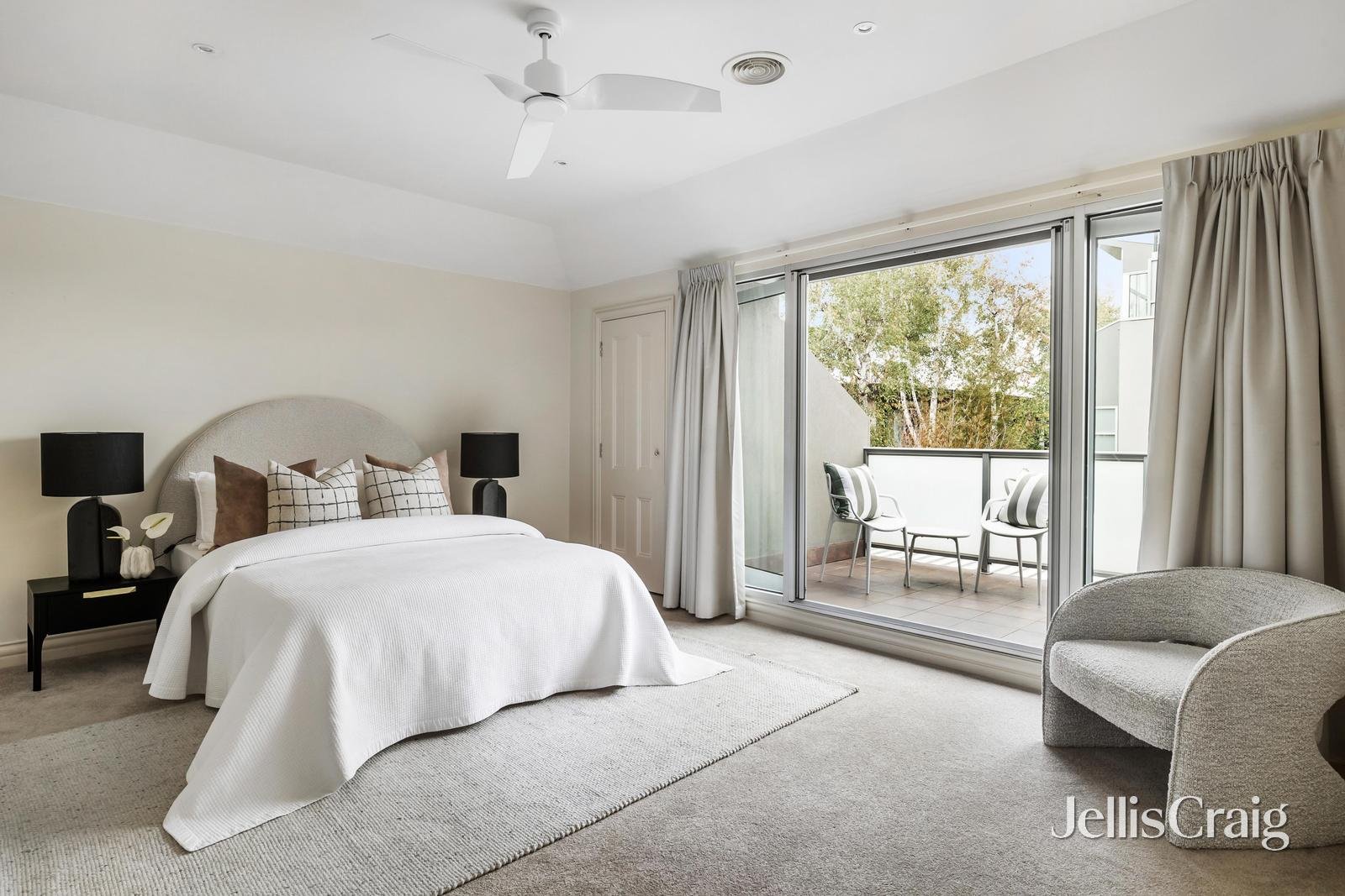 102 Rowena Parade, Richmond image 10