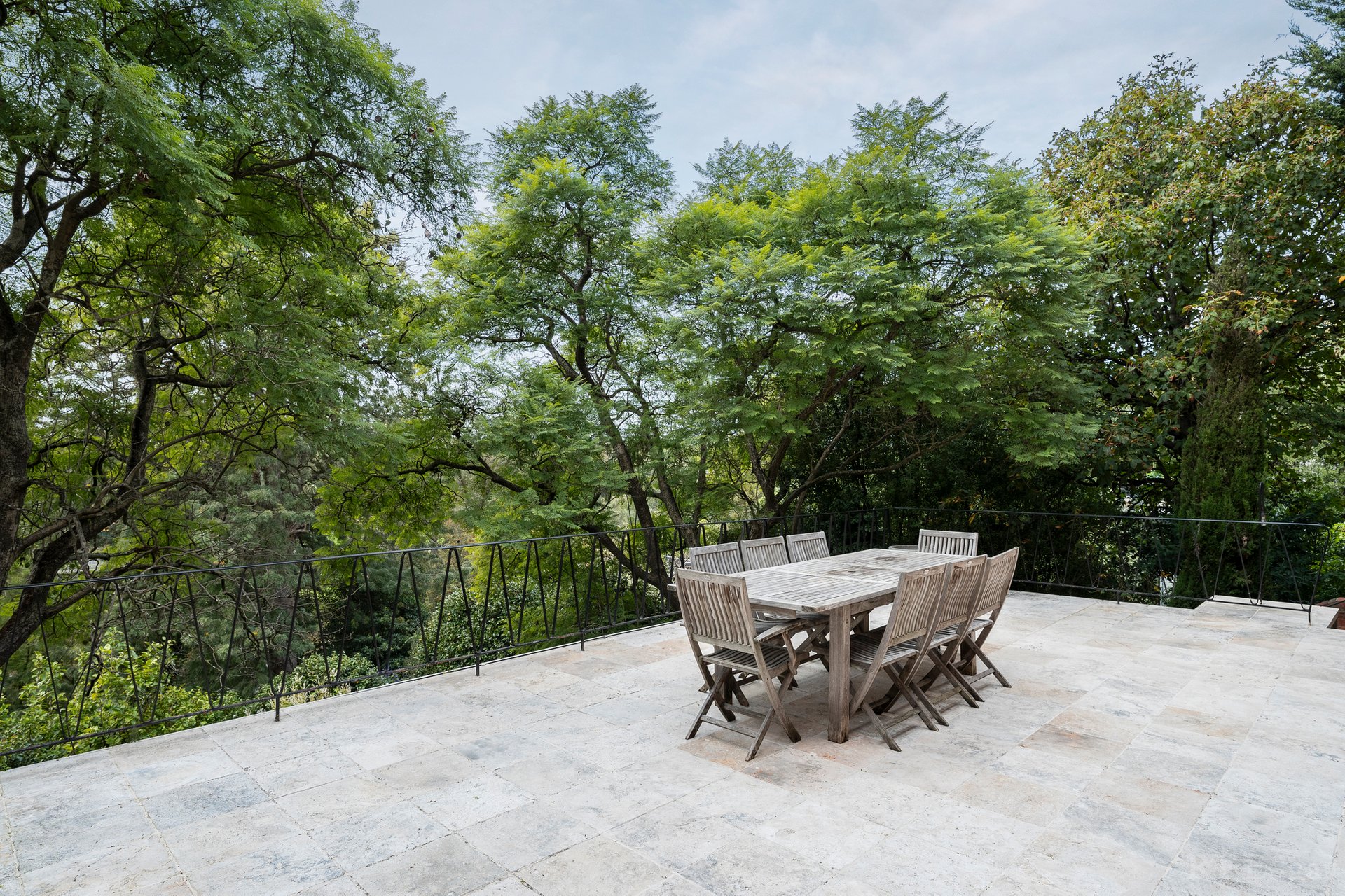 Property Gallery Thumbnail 3