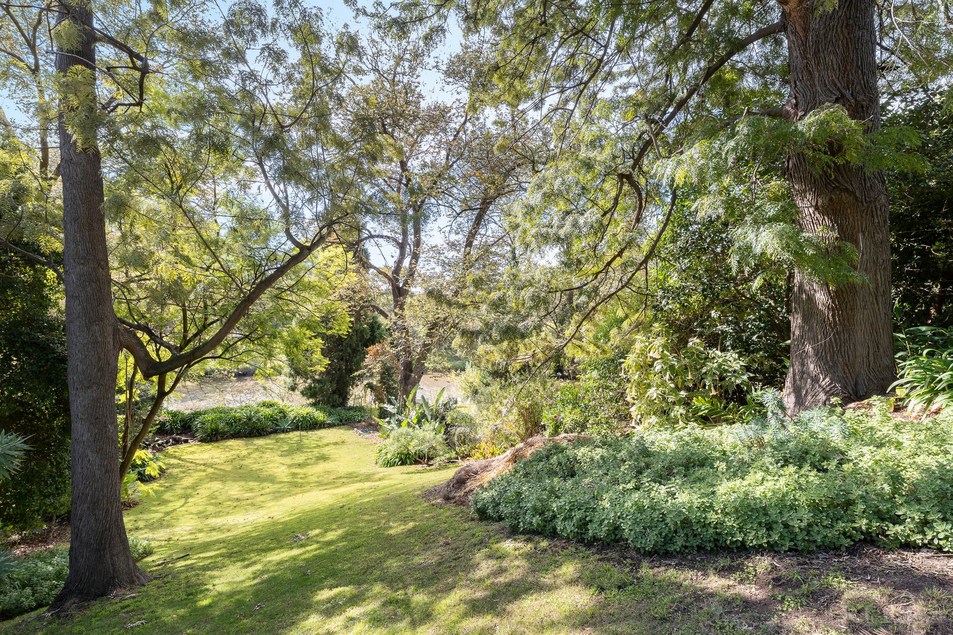 Property Gallery Thumbnail 13