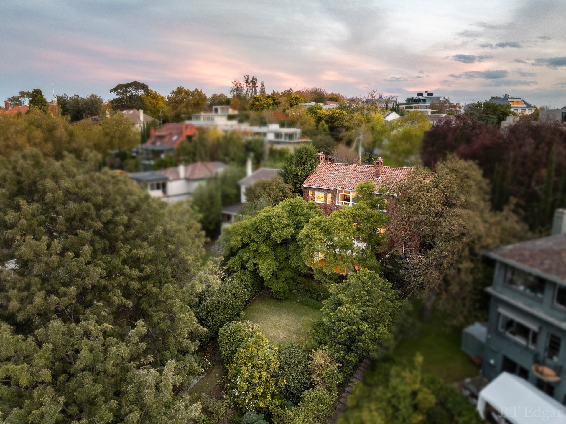 Property Gallery Thumbnail 16