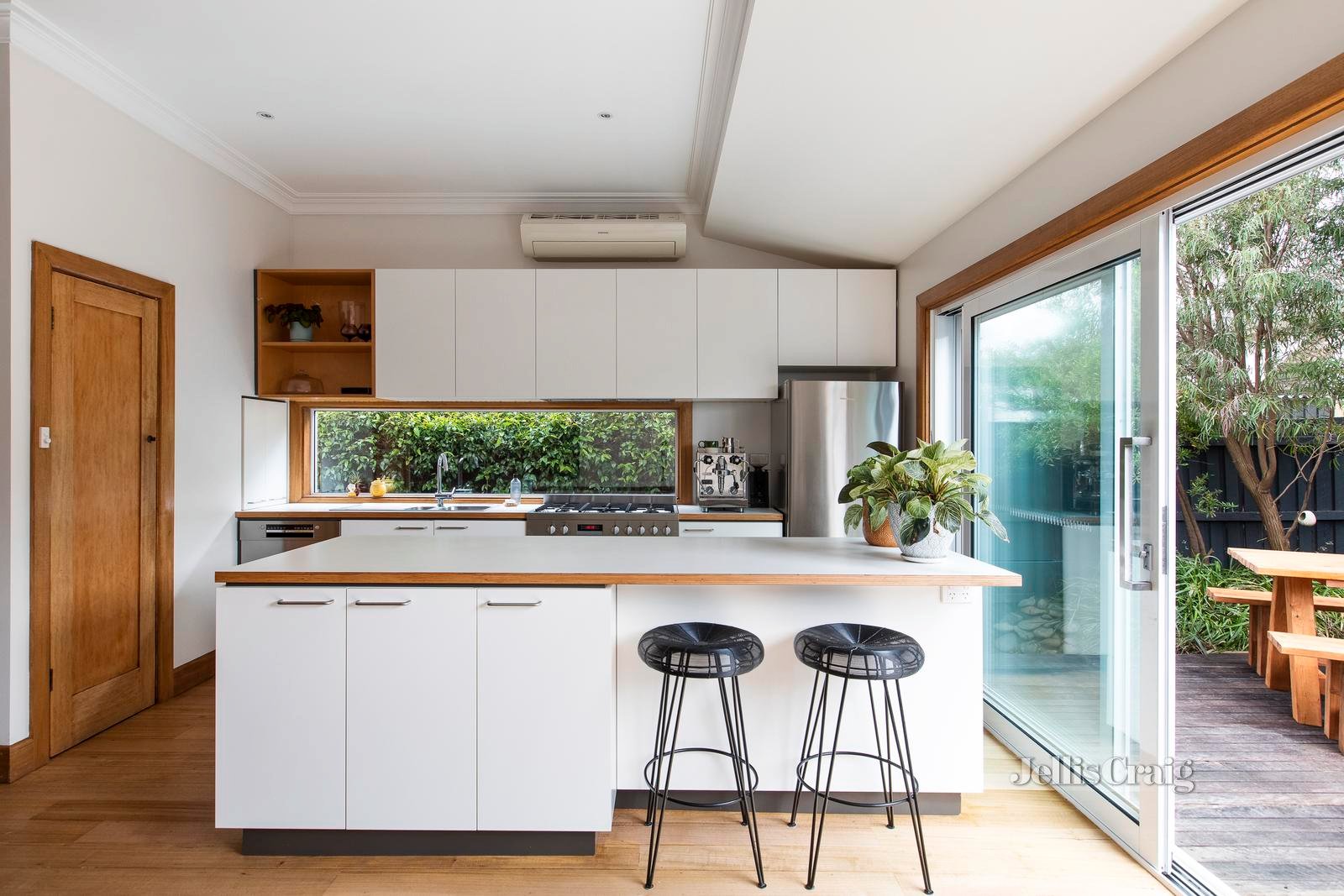 102 Yarra Street, Abbotsford image 5