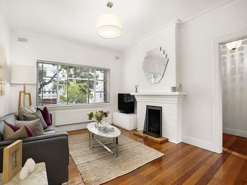 10/203 Brighton Road, Elwood image 1