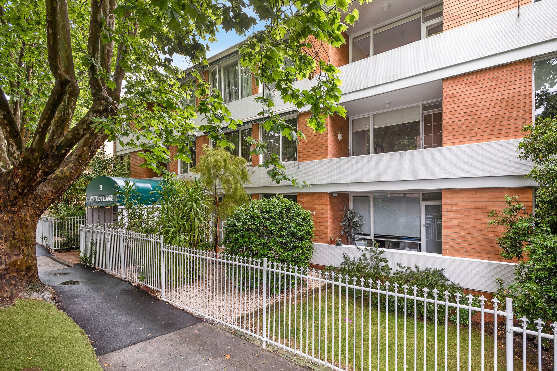 Property Gallery - Main Image