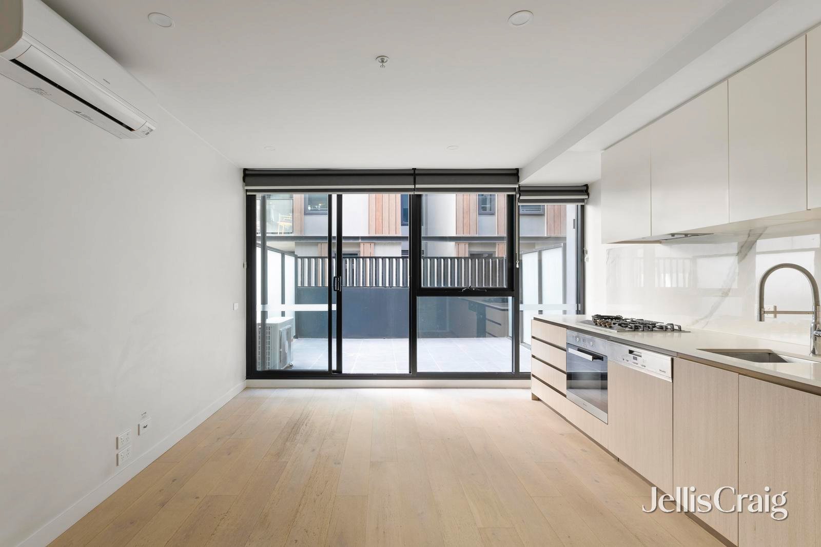 102/108 Haines Street, North Melbourne image 8