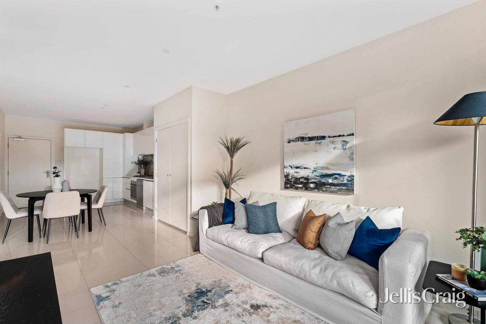 102/11-13 Bourke Road, Ringwood image 3