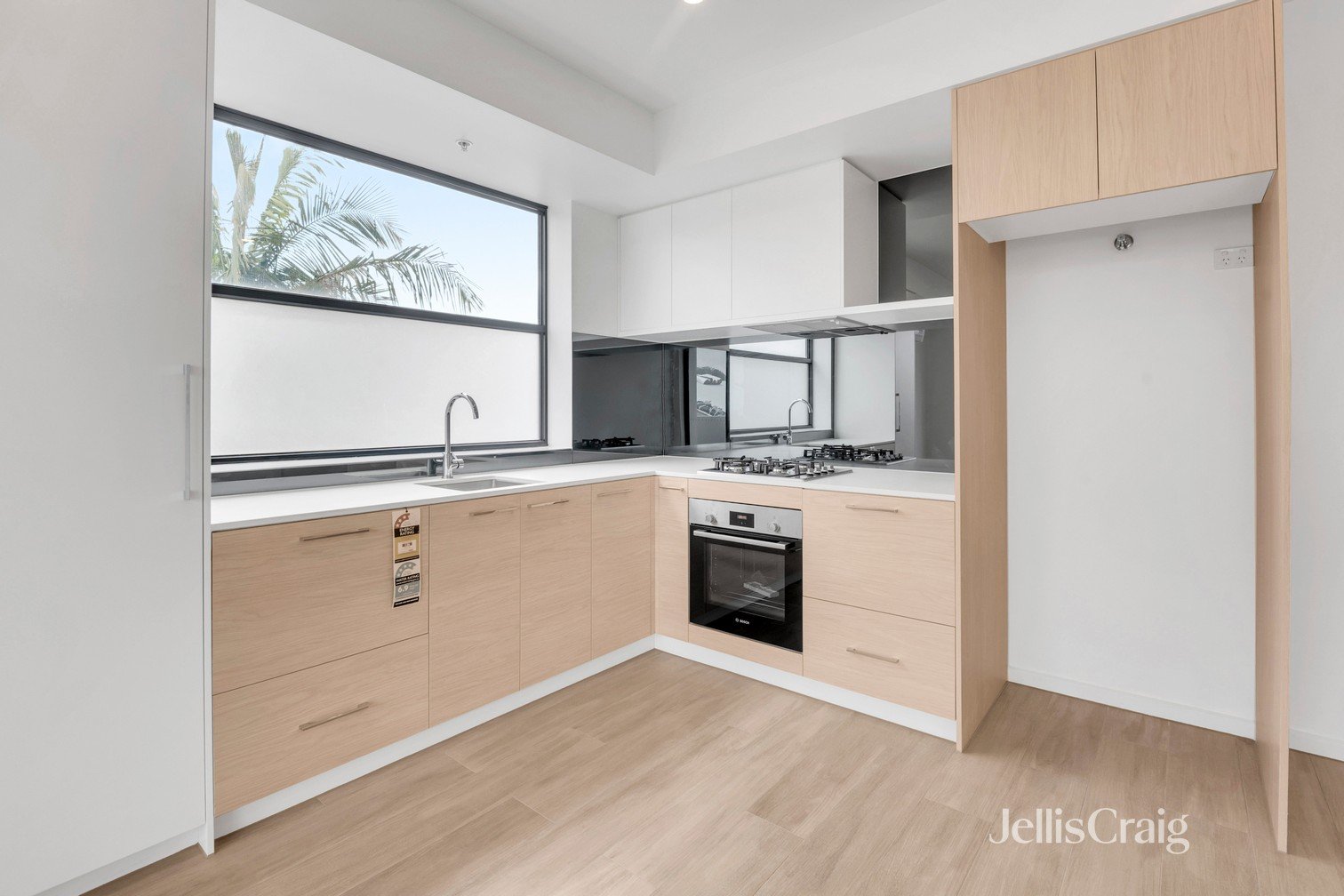 102/11 Bent Street, Altona image 4