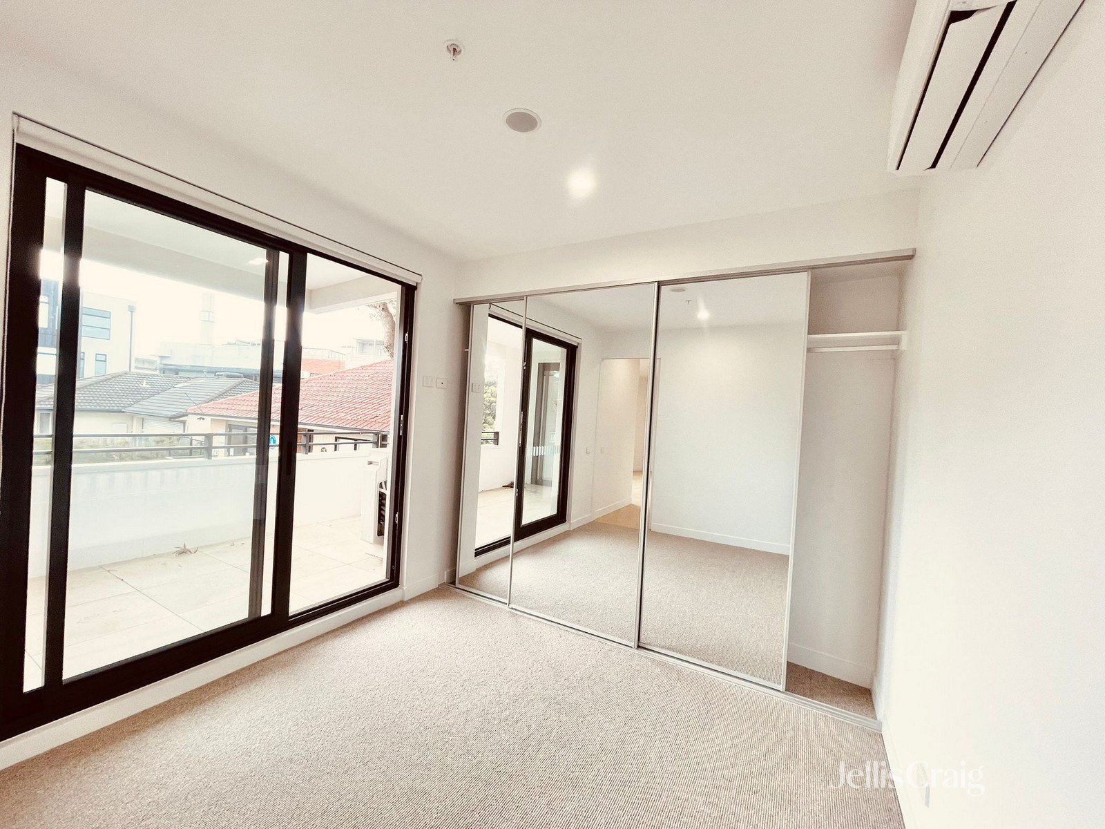 102/11A Keiller Street, Hampton image 7