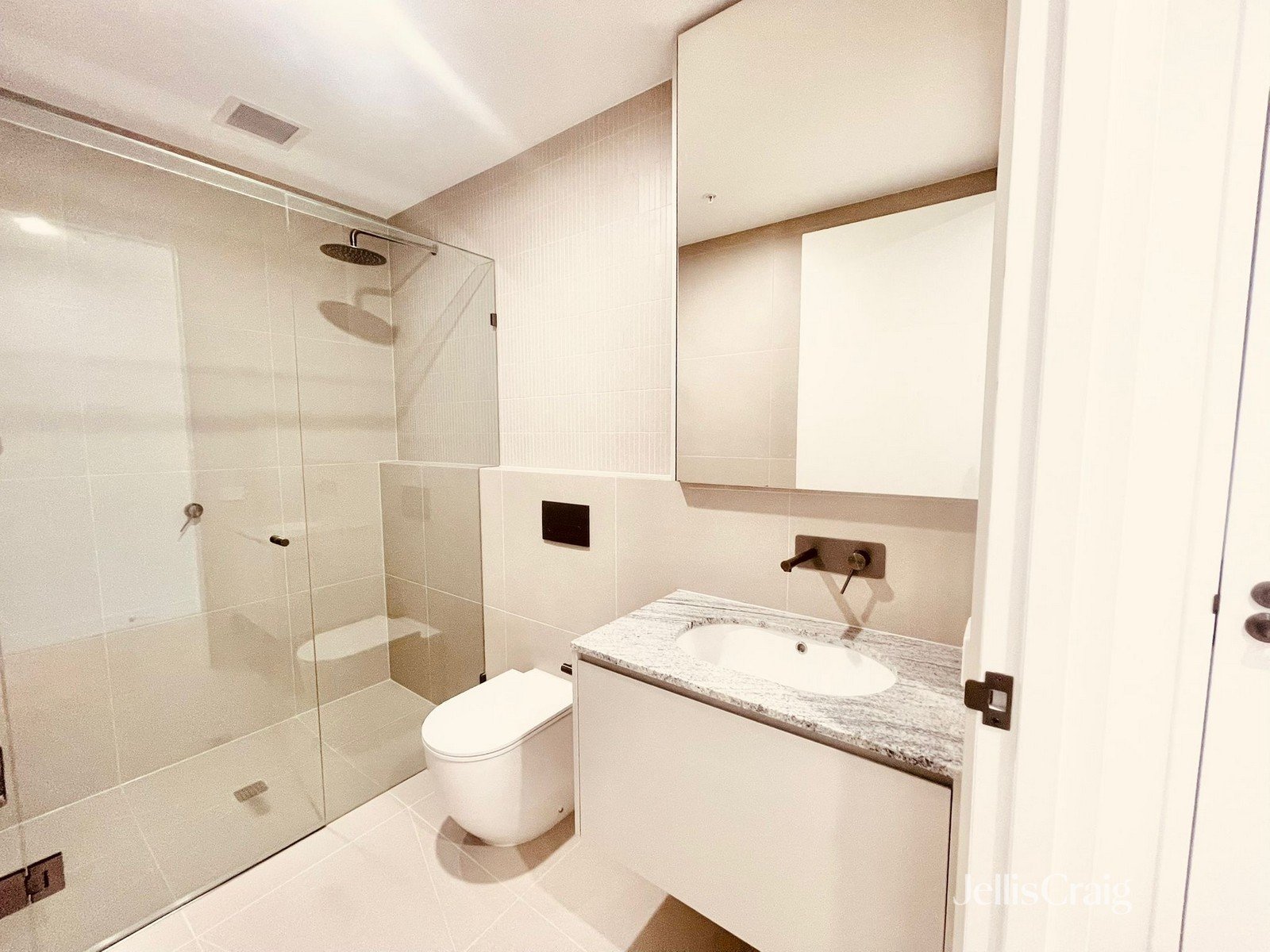 102/11A Keiller Street, Hampton image 8