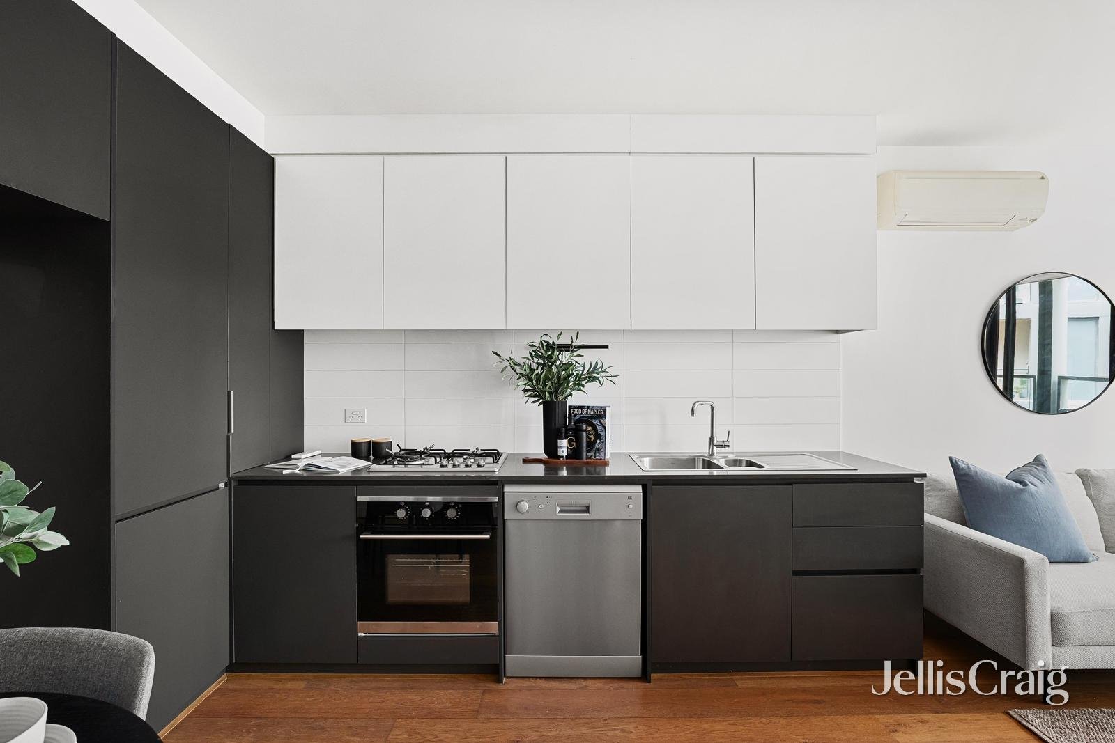 102/125 Turner Street, Abbotsford image 3