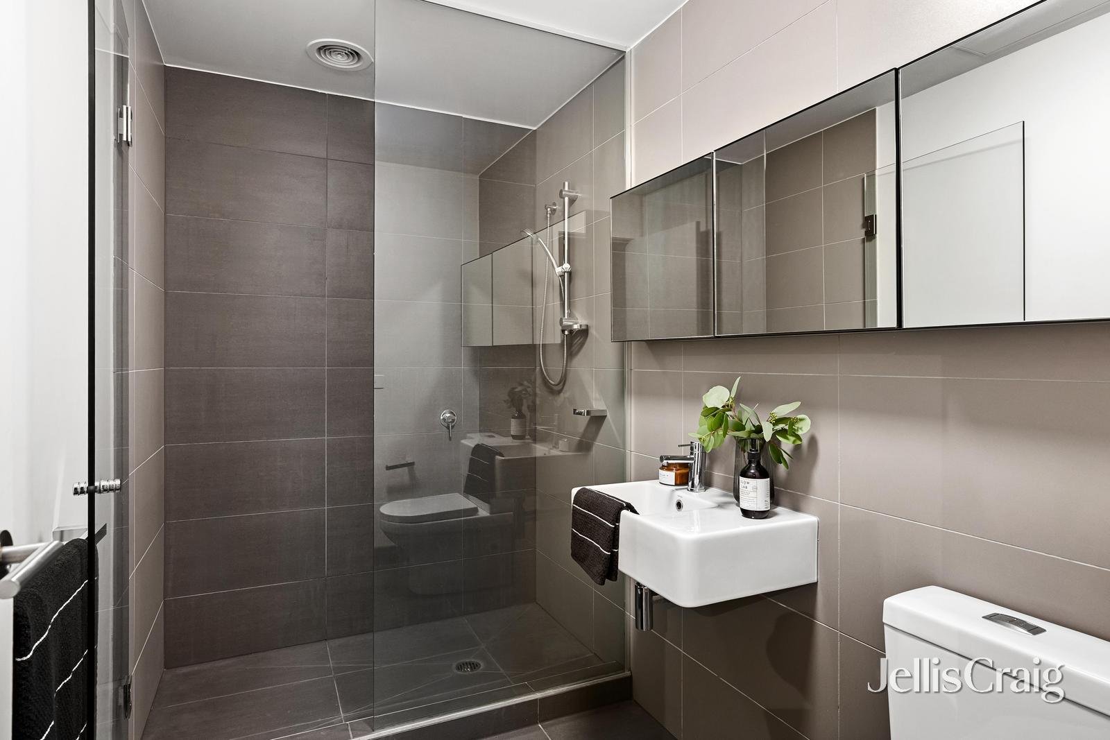 102/125 Turner Street, Abbotsford image 6