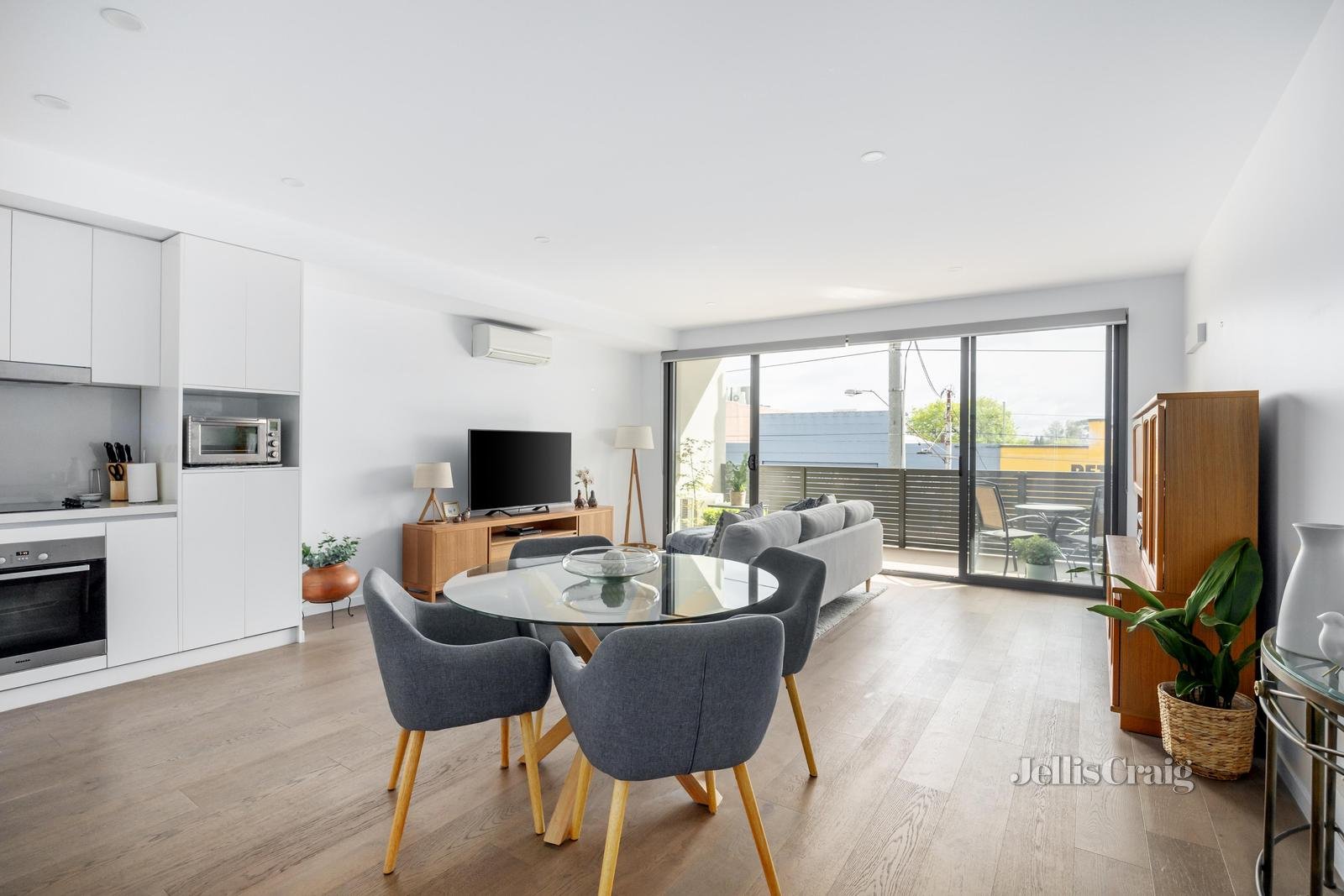 102/1314 Malvern Road, Malvern image 3