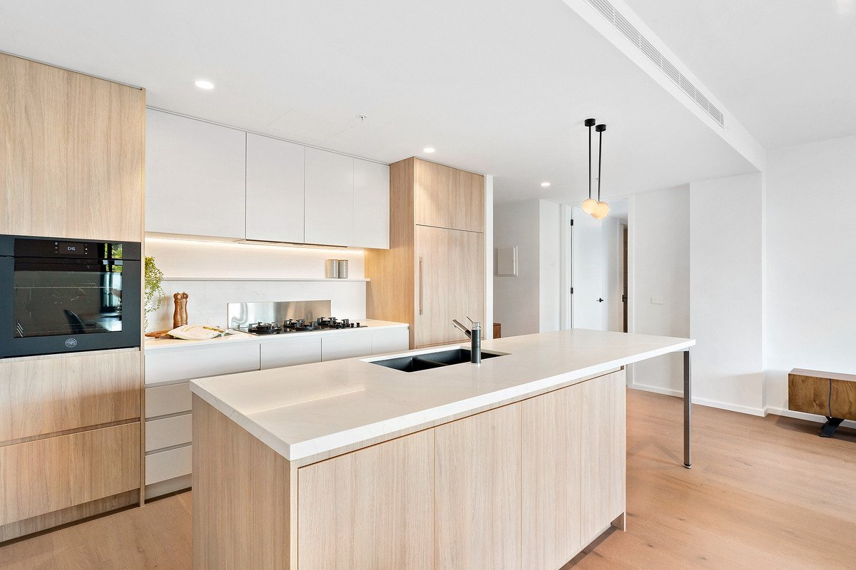 102/14-16 Clay Drive, Doncaster image 3