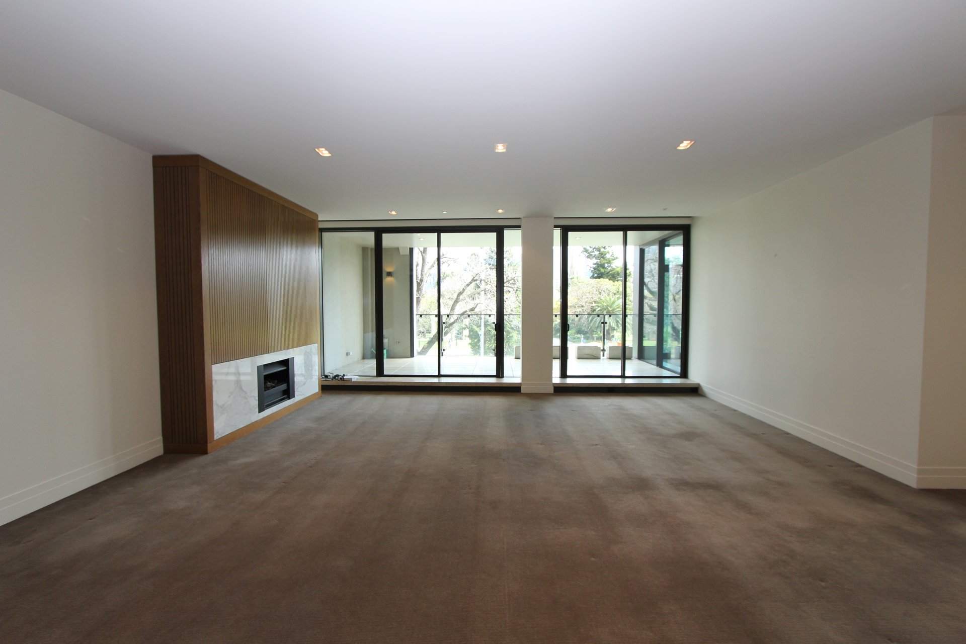 Property Gallery Thumbnail 3