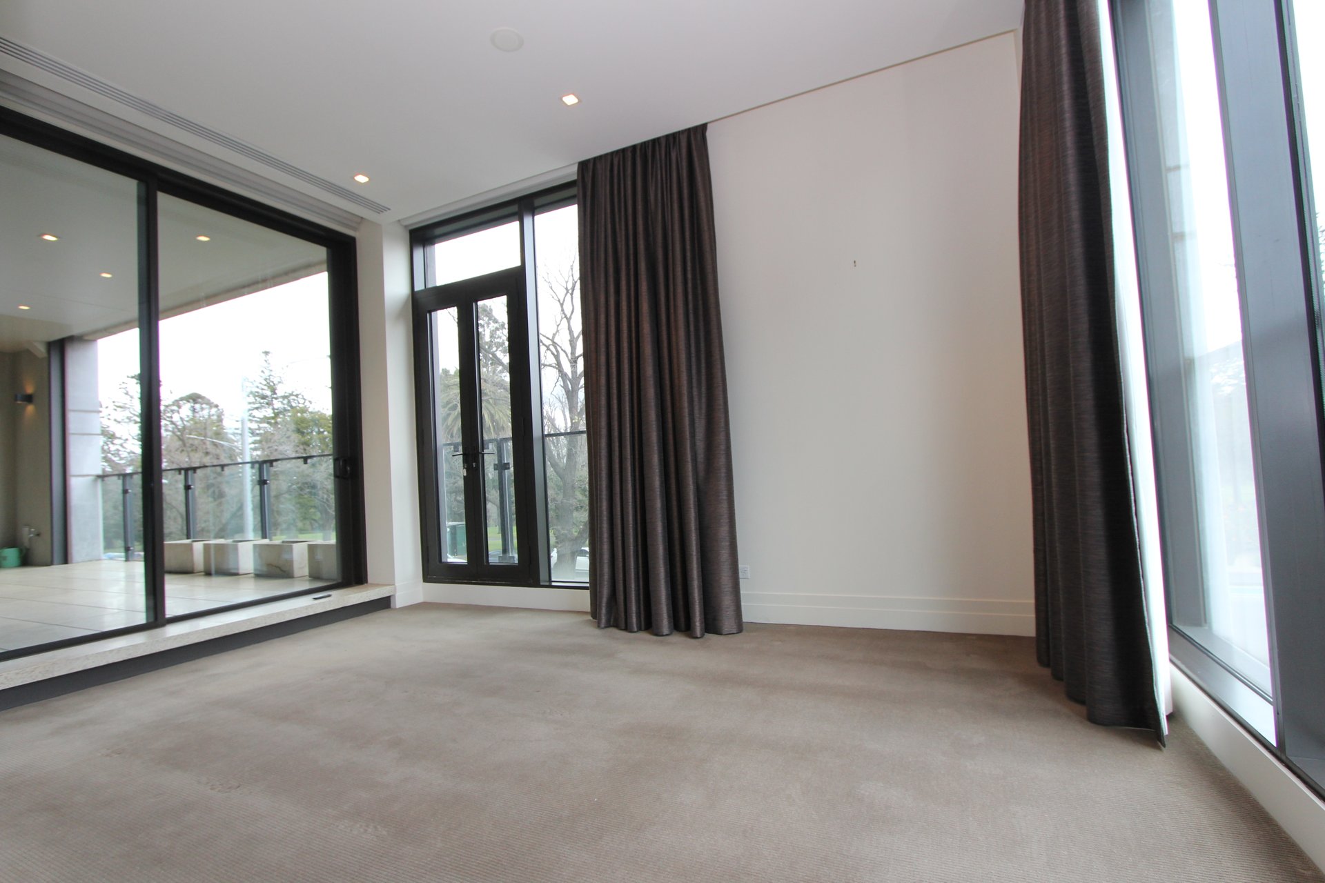 Property Gallery Thumbnail 10