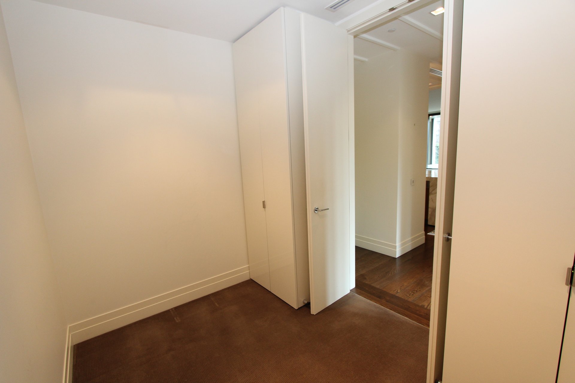 Property Gallery Thumbnail 15