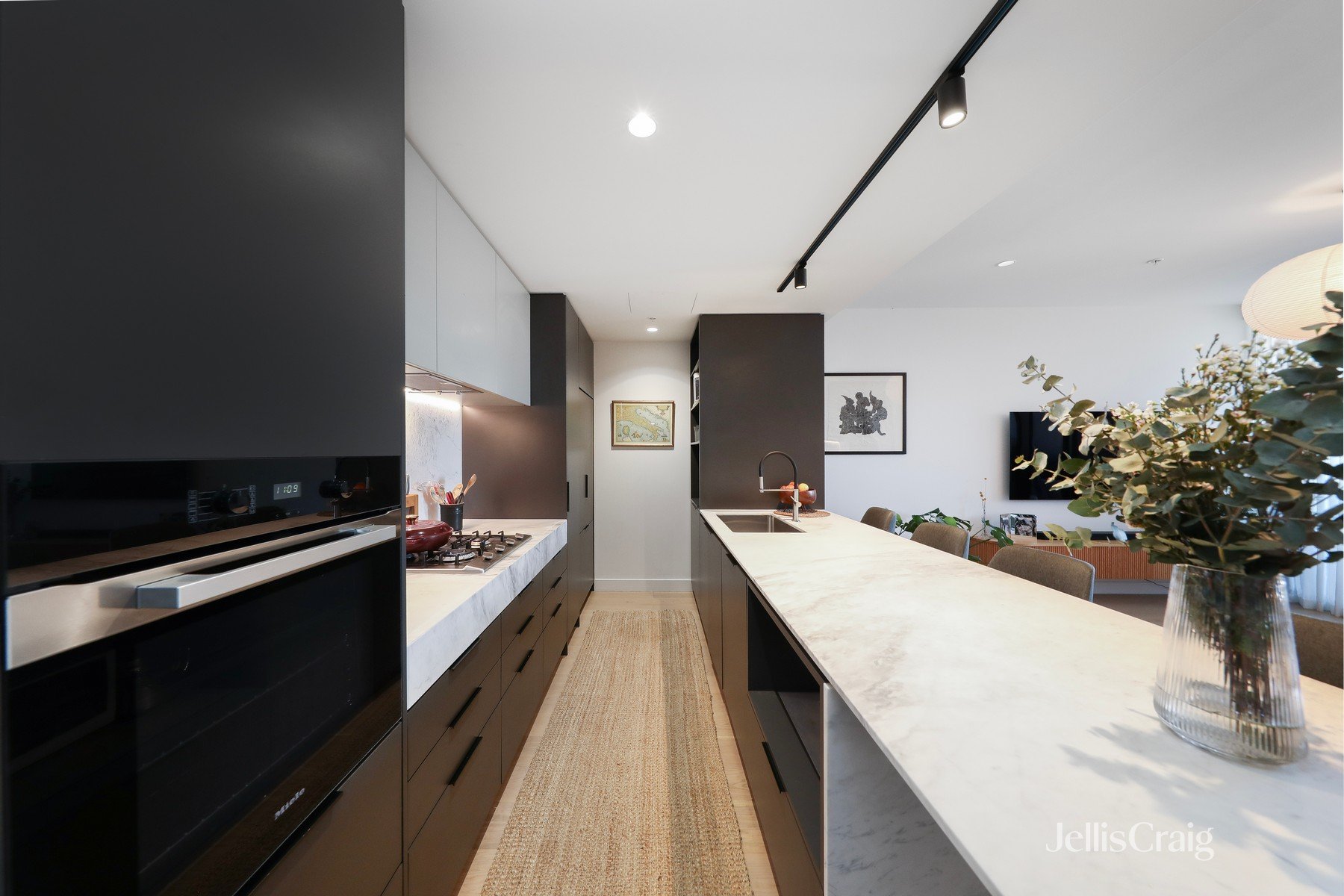 102/151 Roberts Street, Northcote image 7