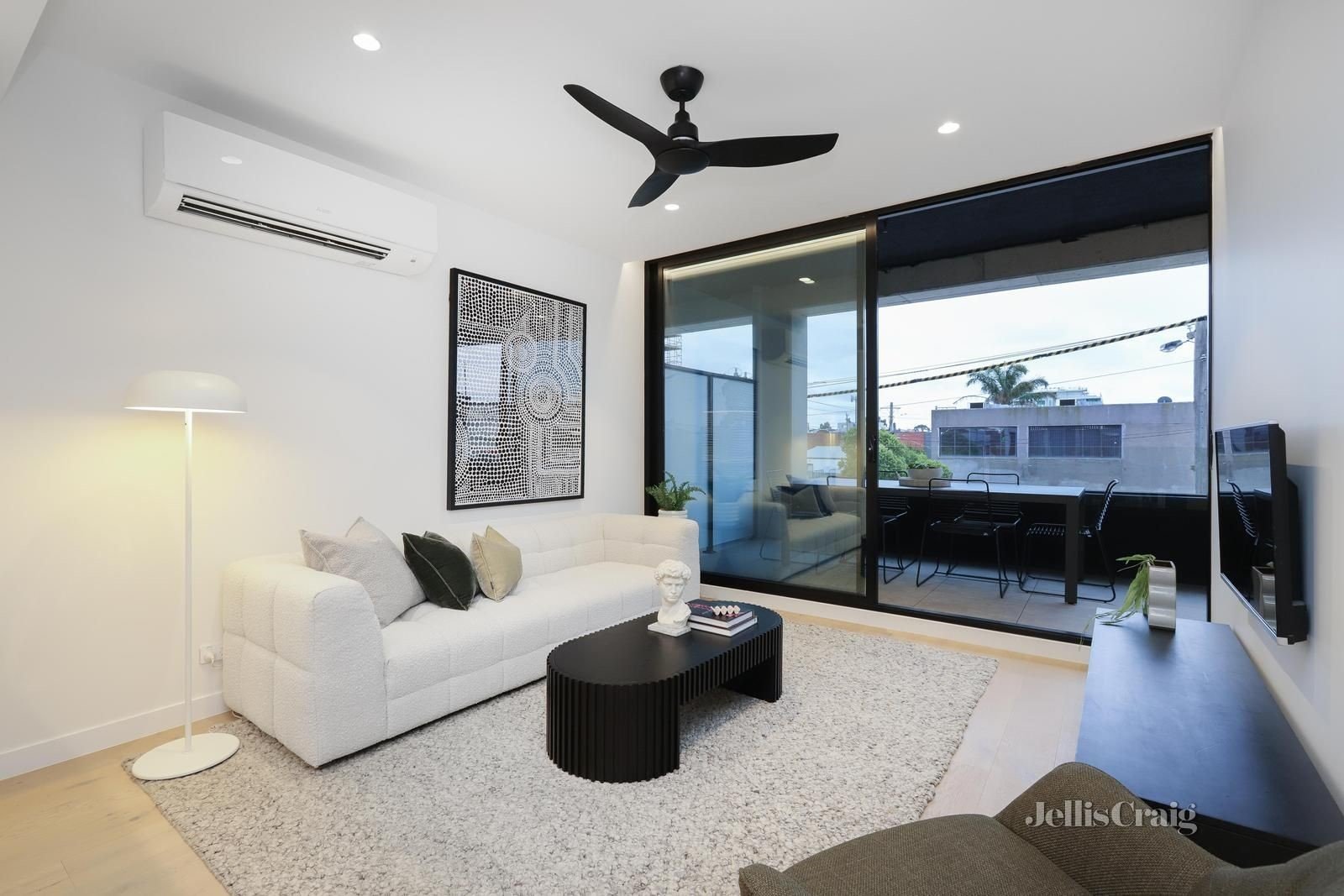 102/19 Wilkinson Street, Brunswick image 2