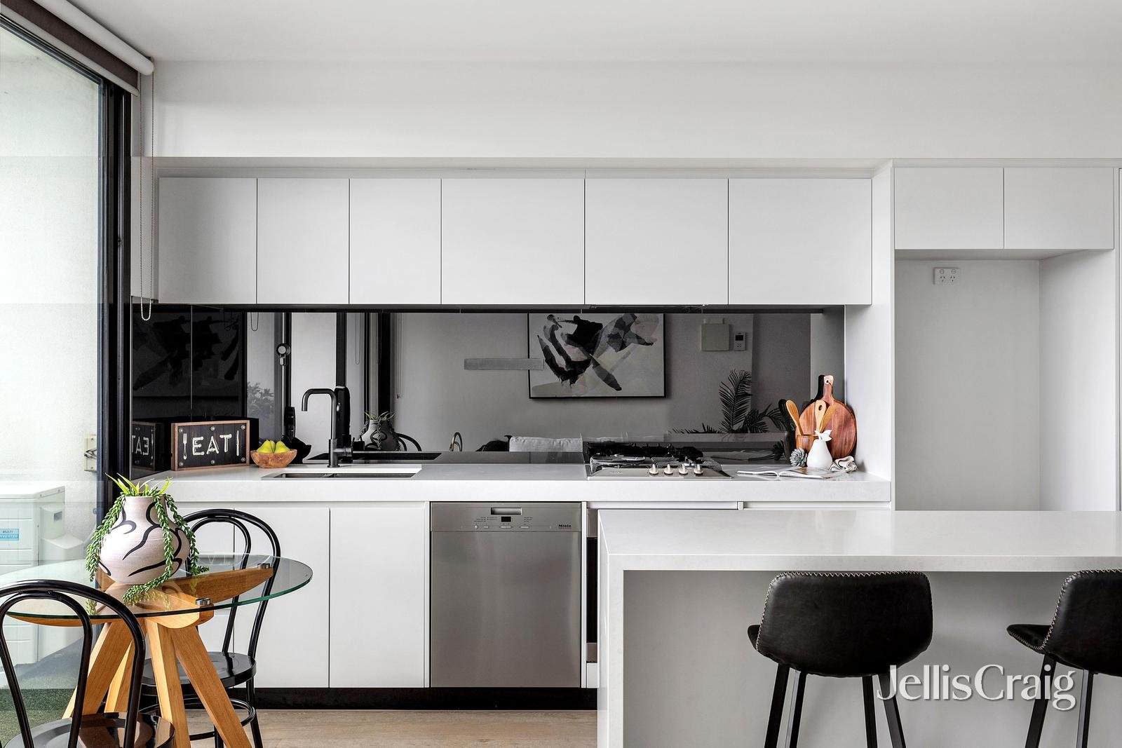 102/1a Campbell Grove, Northcote image 9