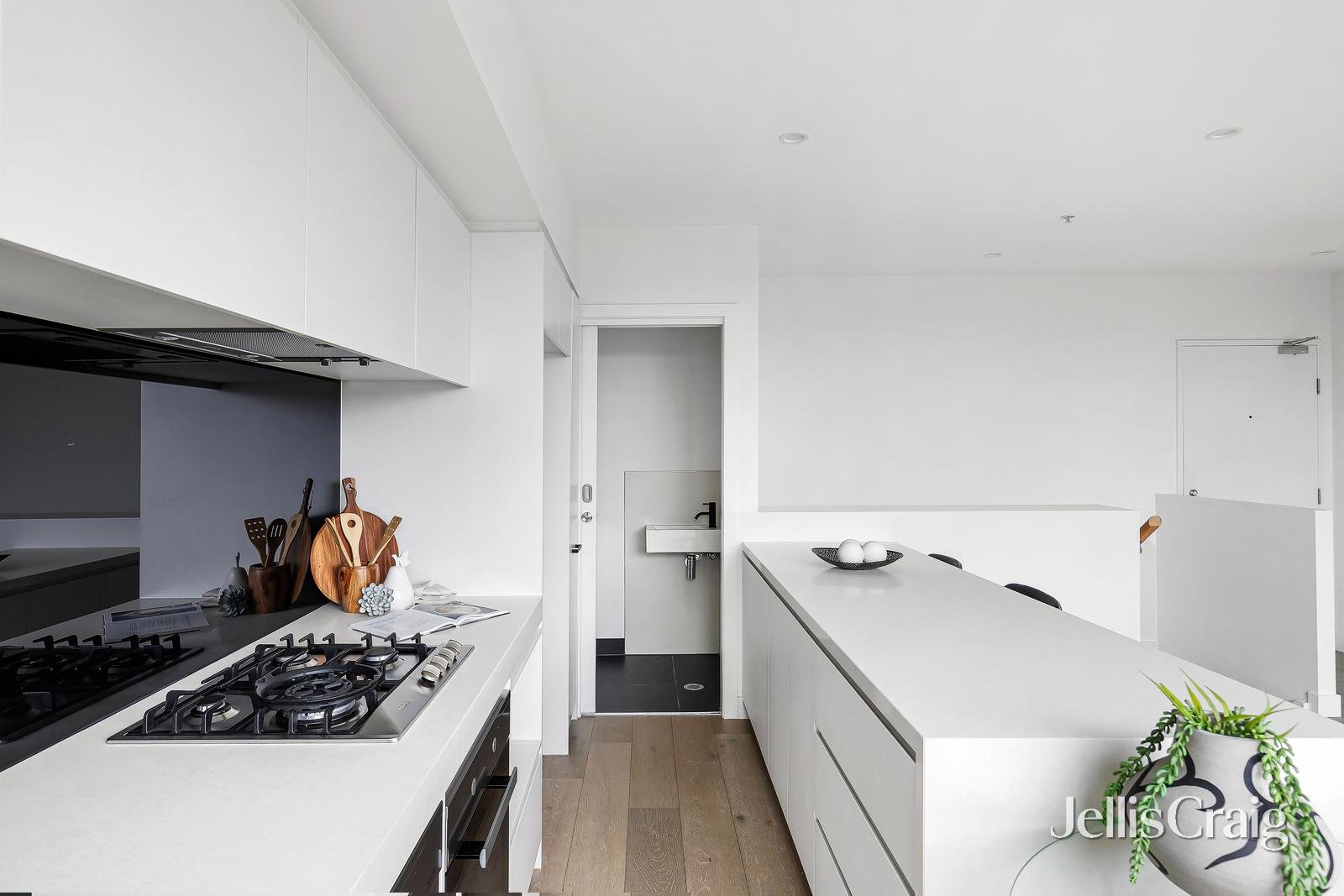 102/1a Campbell Grove, Northcote image 11