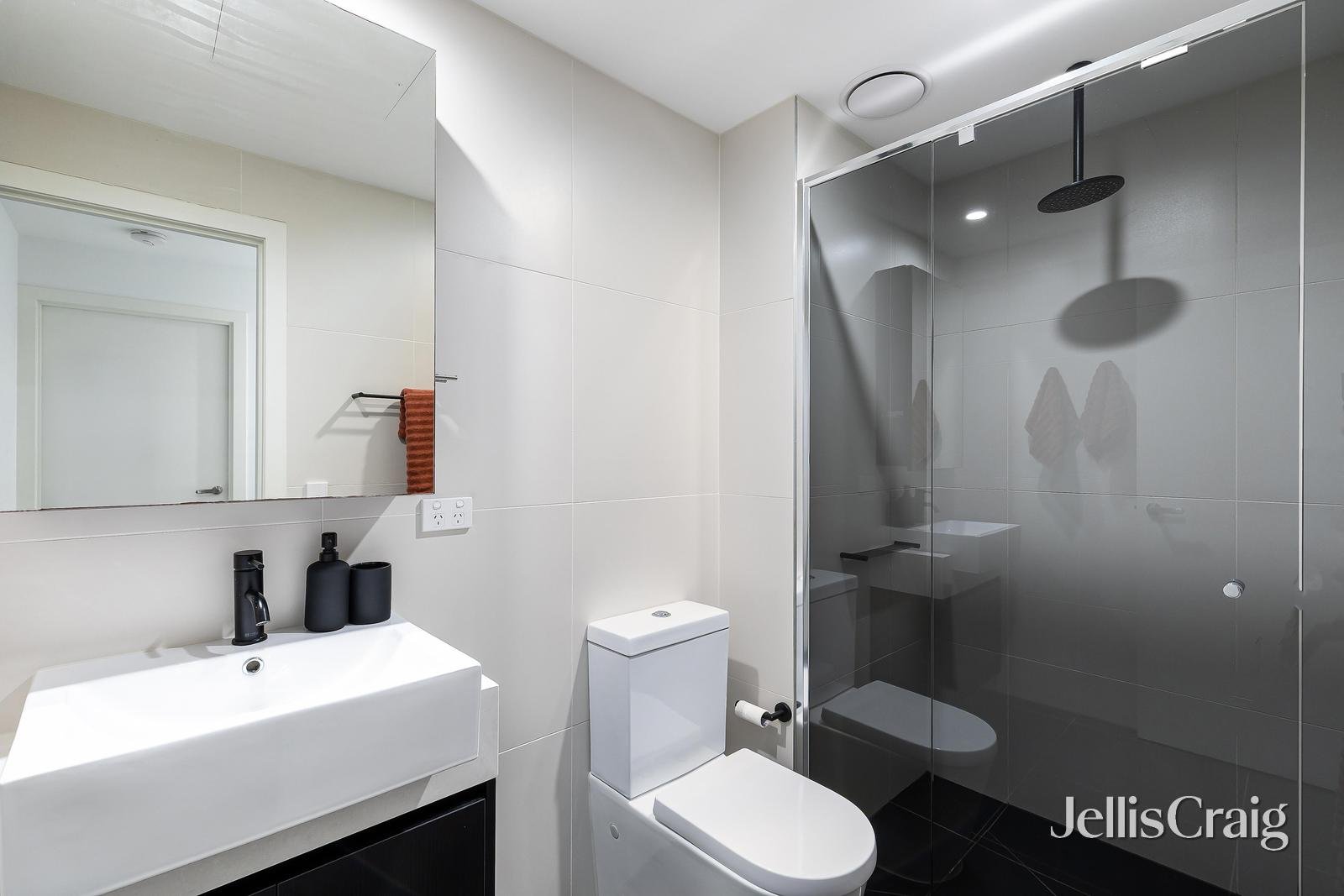 102/1a Campbell Grove, Northcote image 13