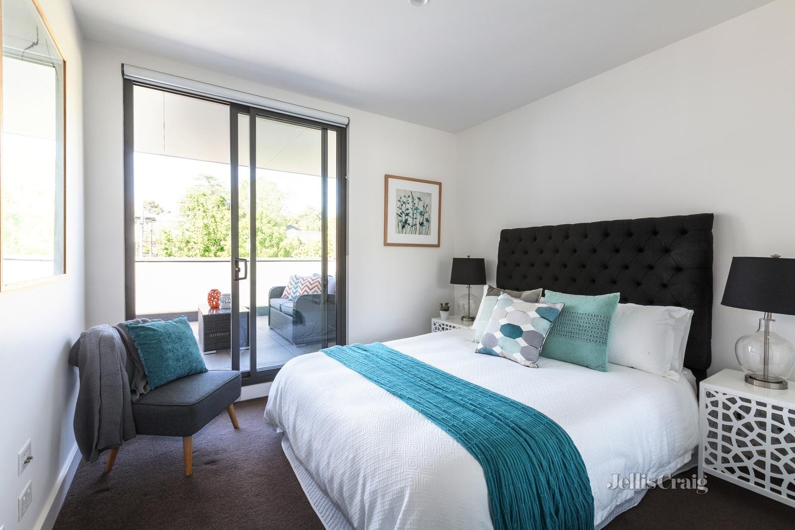 102/201 Whitehorse Road, Balwyn image 3