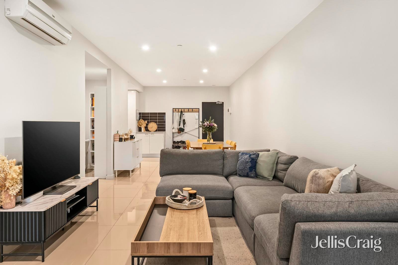 102/211 Mt Dandenong Road, Croydon image 4