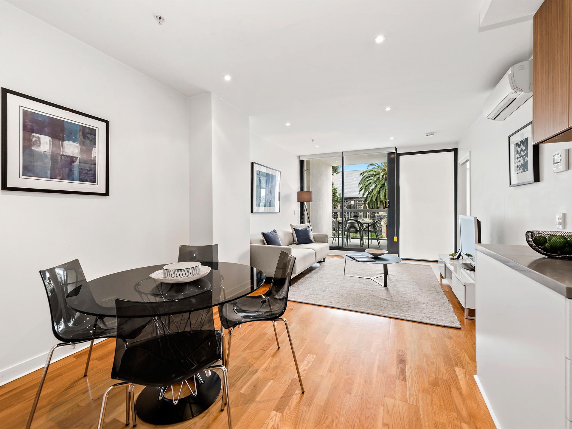 102 / 232 Rouse Street PORT MELBOURNE