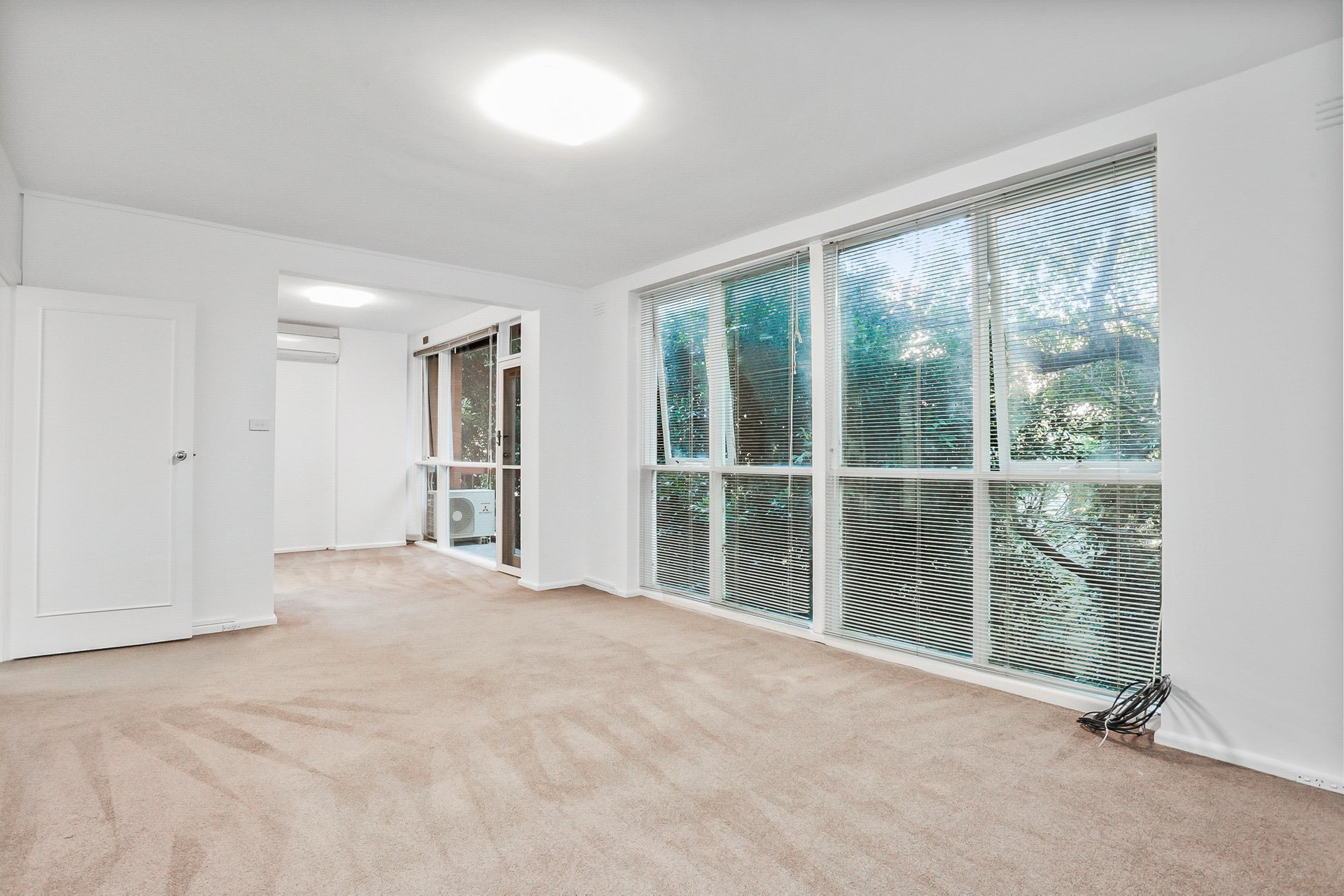 Property Gallery Thumbnail 3