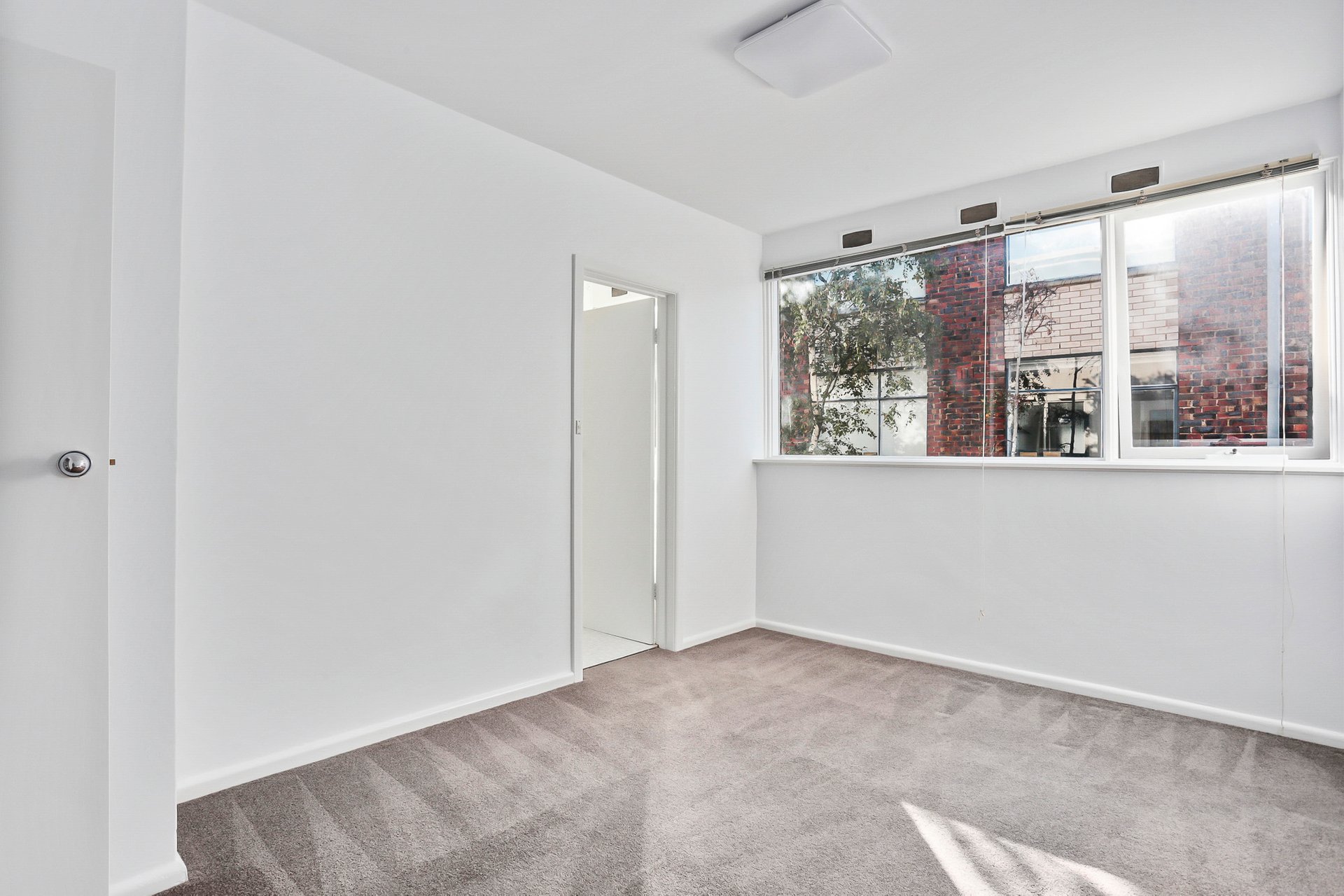 Property Gallery Thumbnail 2