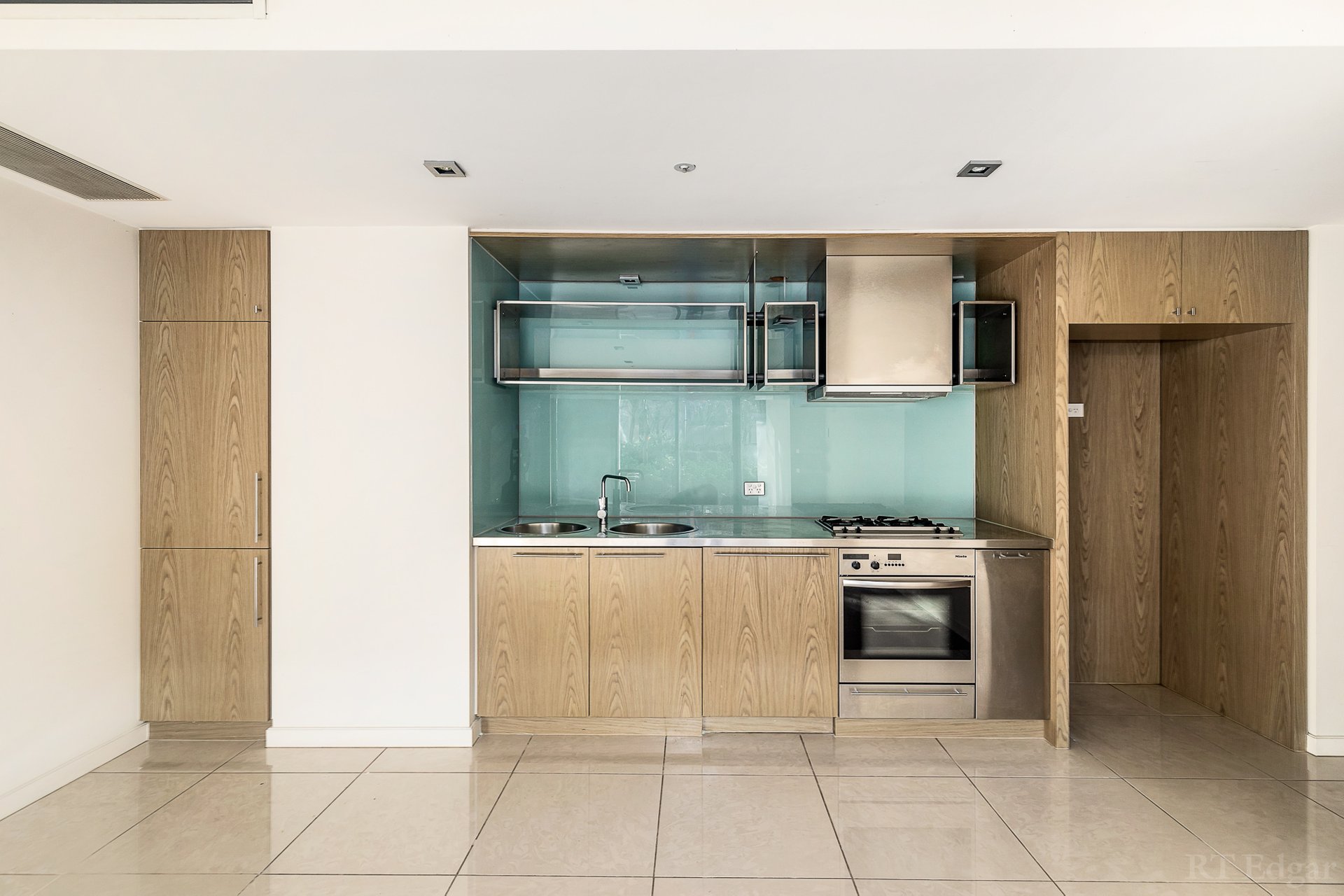 102/250 St Kilda Road, Southbank image 5
