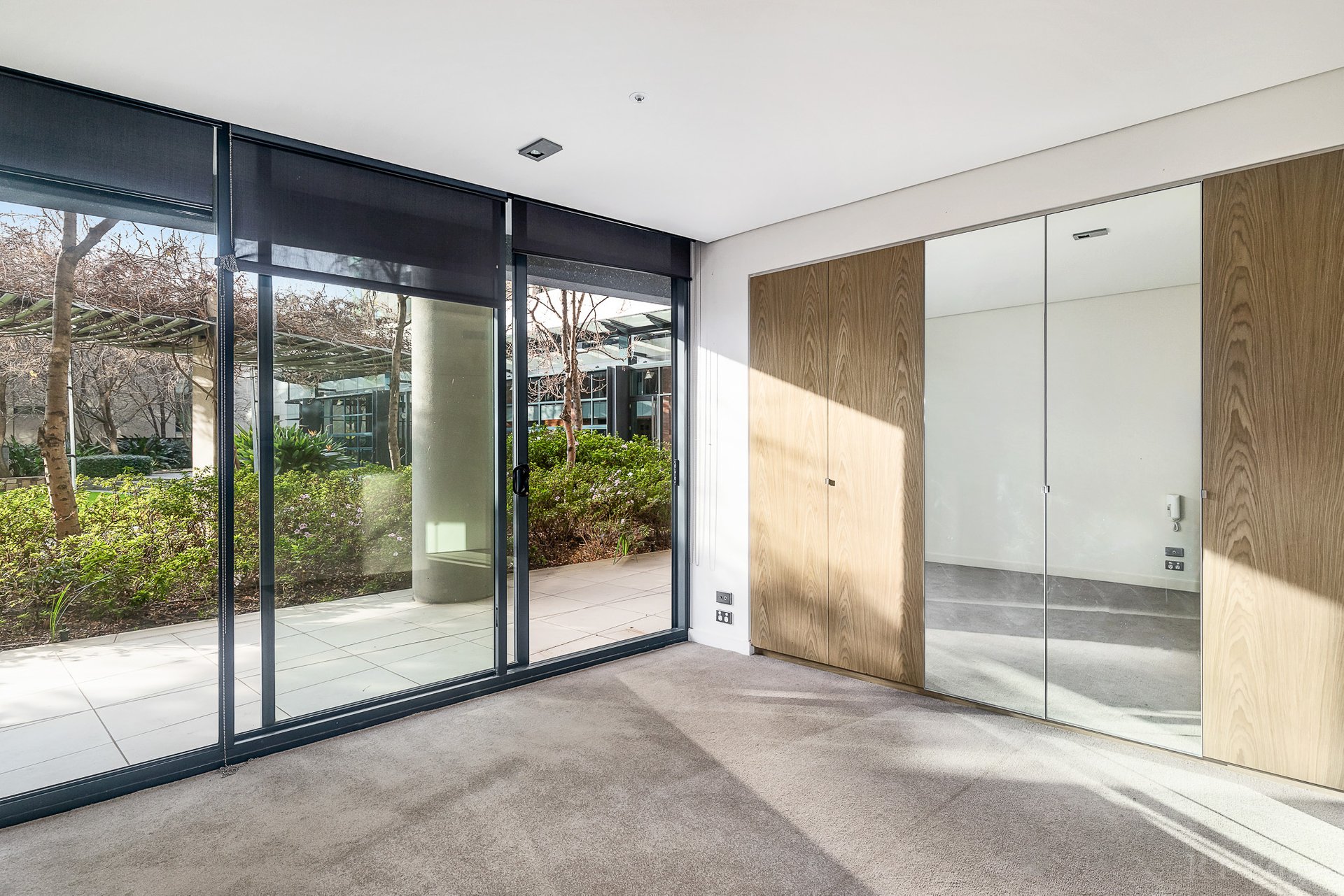 102/250 St Kilda Road, Southbank image 6