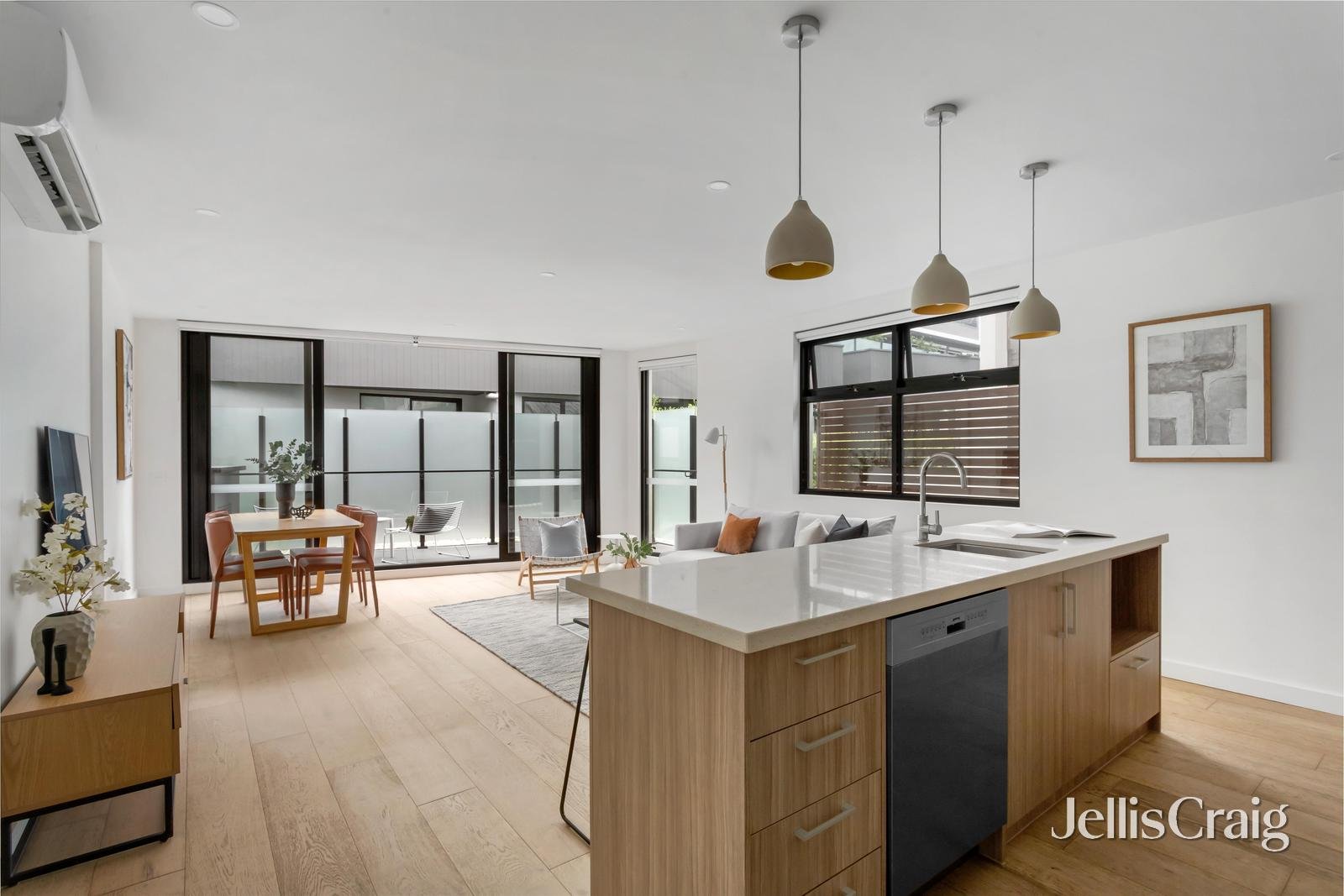 102/257 Neerim Road, Carnegie image 2