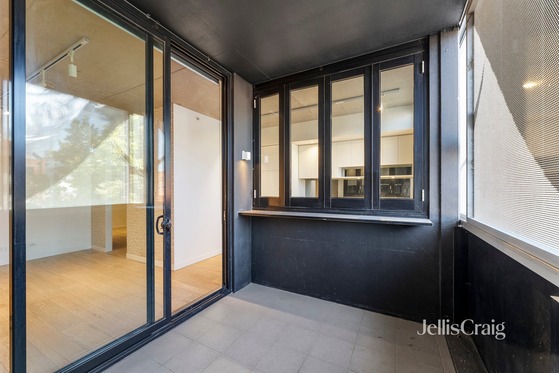 102/27 Macquarie Street, Prahran image 5