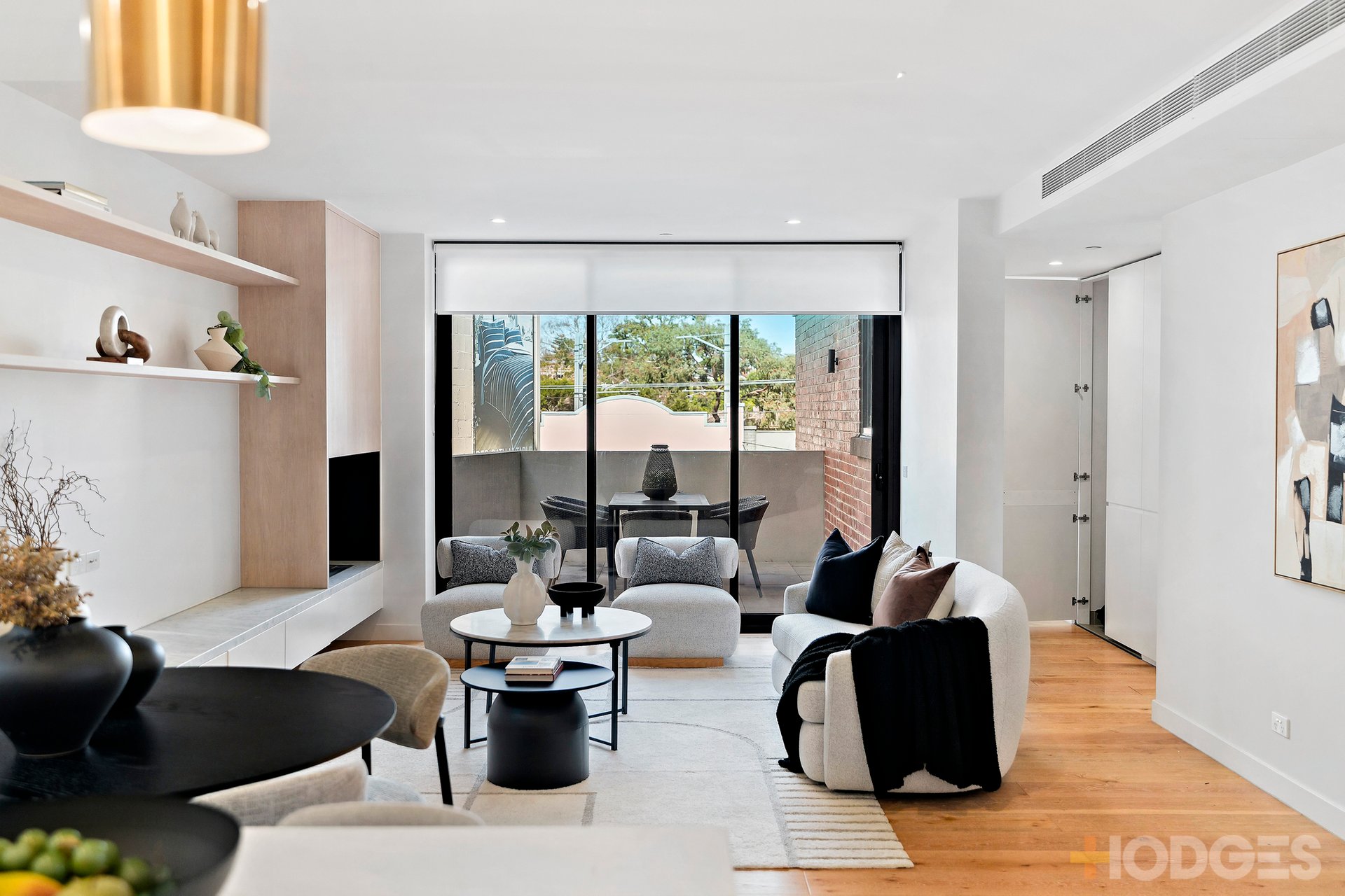 102 / 293-295 Hampton Street Hampton