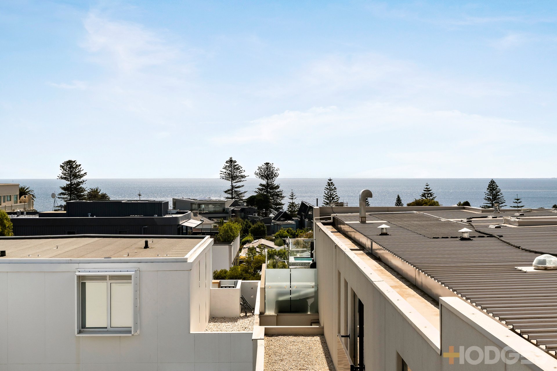 102 / 293-295 Hampton Street Hampton