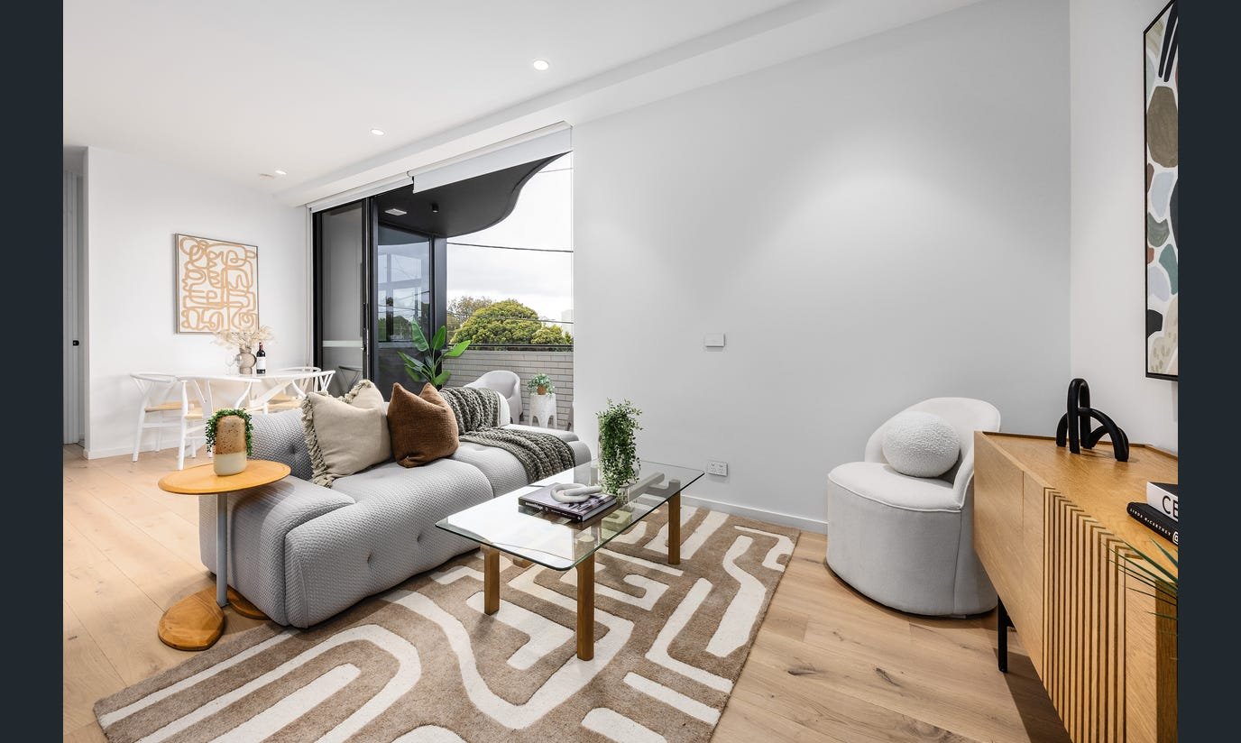 102/2a Emma Street, Caulfield&nbsp;South image 3