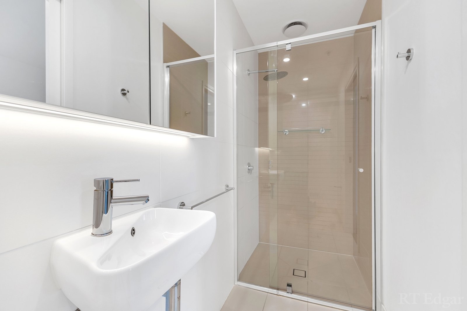 Property Gallery Thumbnail 7