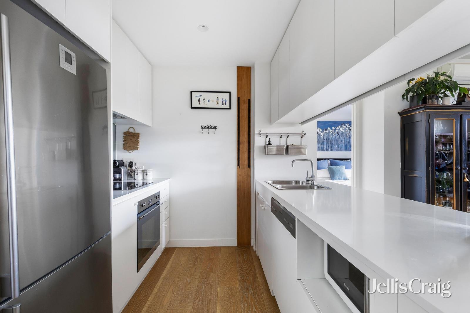 102/3 Kennedy Avenue, Richmond image 4