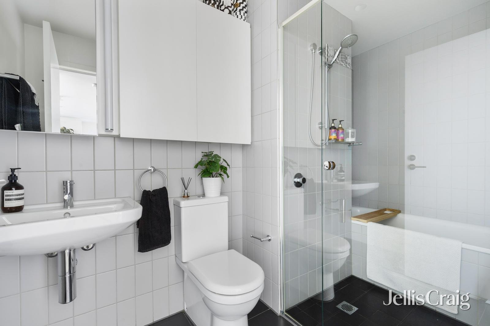 102/3 Kennedy Avenue, Richmond image 6