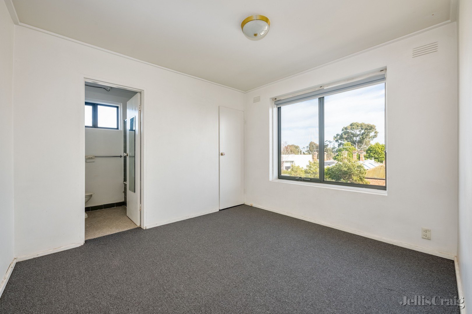 10/23 Maribyrnong Road, Ascot Vale image 2