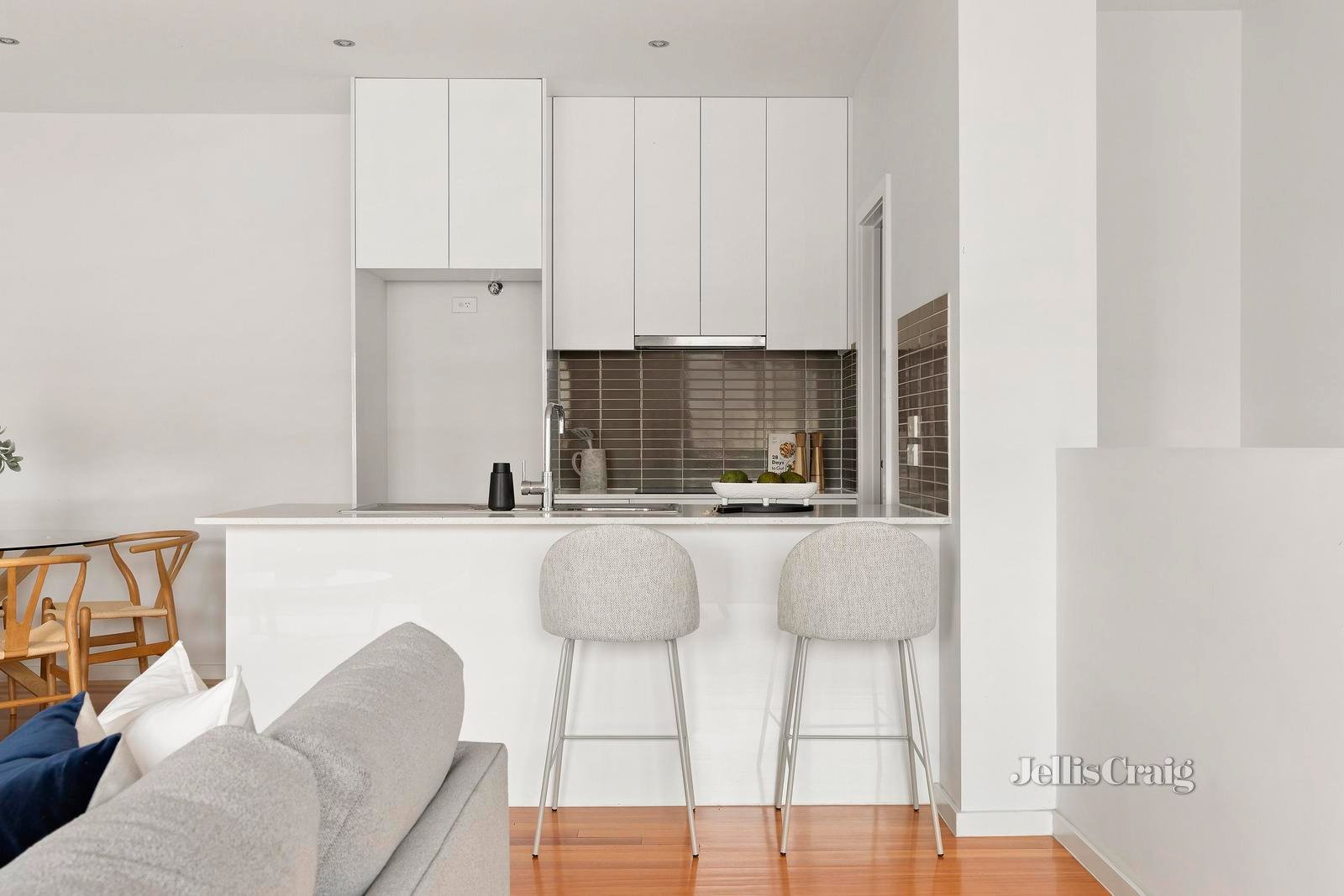 102/305 Buckley Street, Aberfeldie image 4