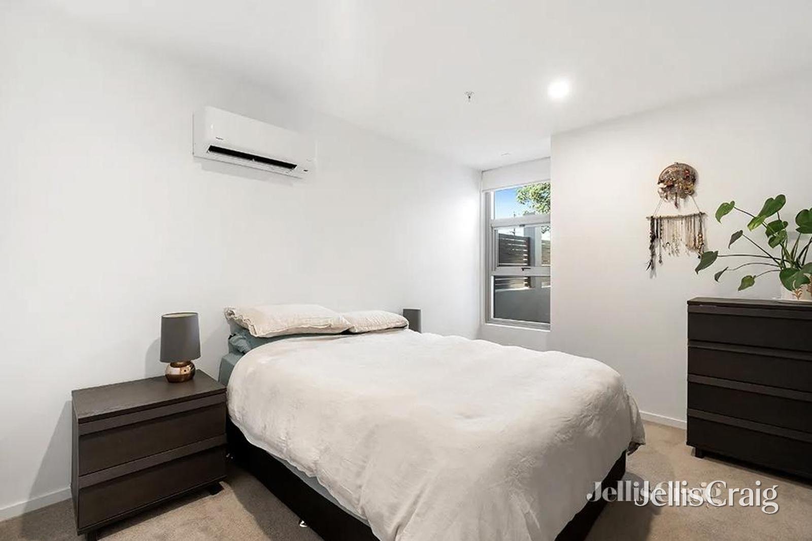 102/330 Manningham Road, Doncaster image 7