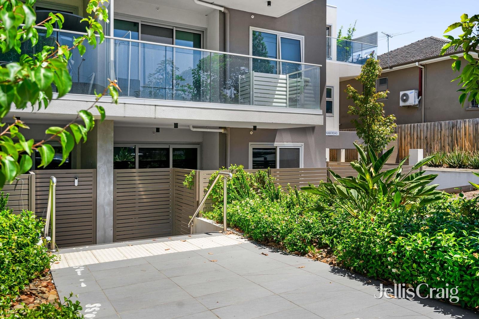 102/330 Manningham Road, Doncaster image 13