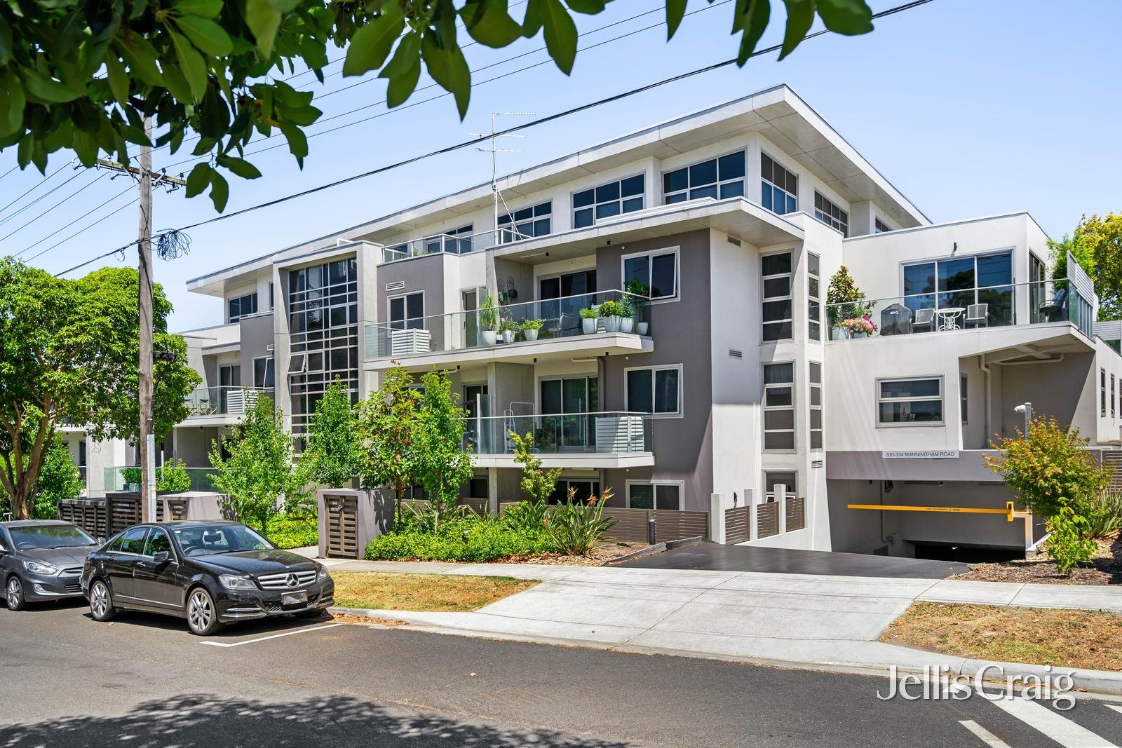 102/330 Manningham Road, Doncaster image 14