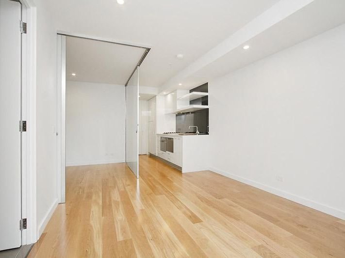 102/338 Kings Way, South Melbourne image 3