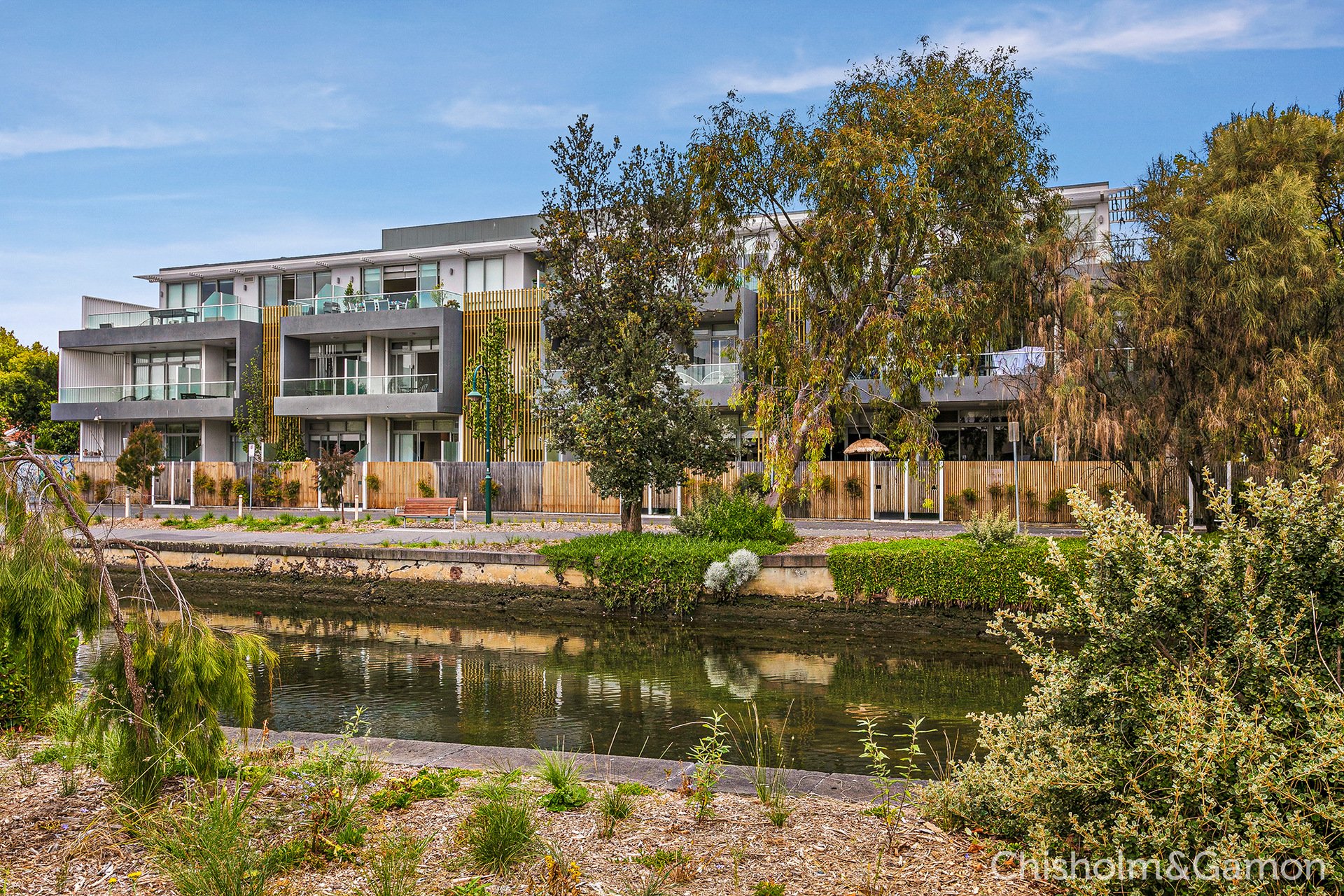 102/356 Barkly Street, Elwood image 2